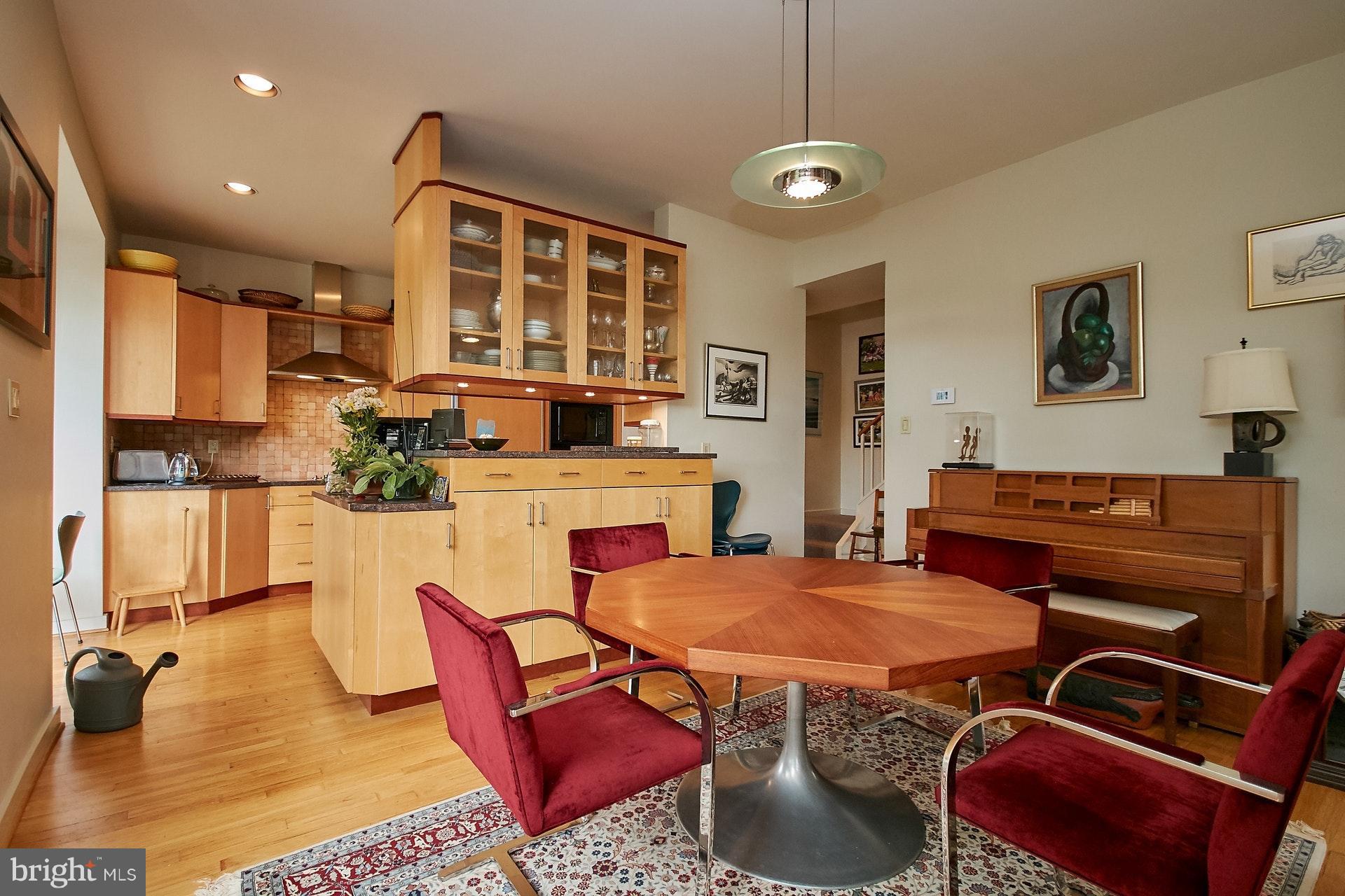 RESTON - Residential