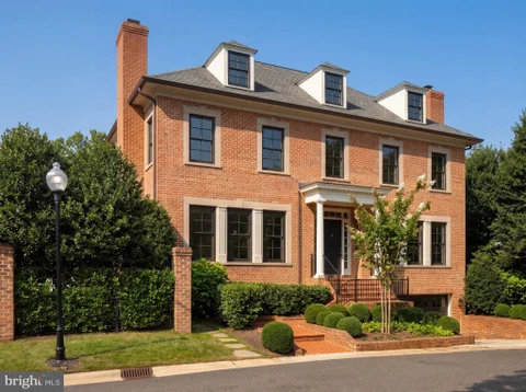 MLS: DCDC2267282