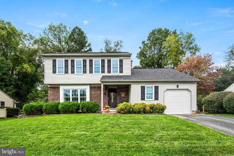 Photo of 27 Winding Hill Drive, HOCKESSIN, DE 19707 (MLS # DENC2111598)