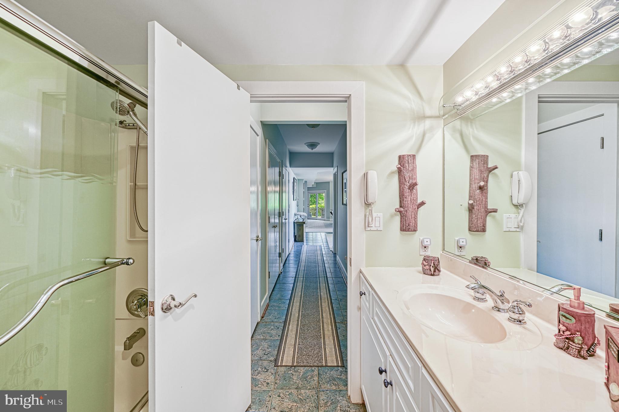 GRANDVIEW - Residential