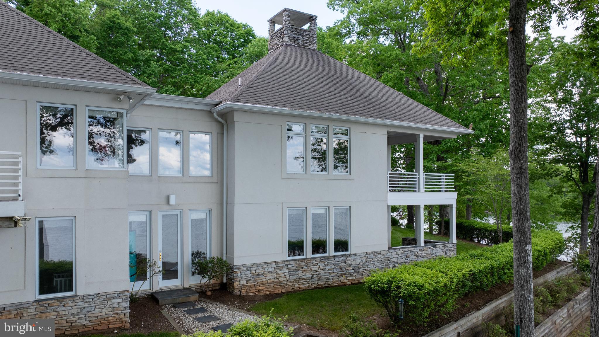 GRANDVIEW - Residential