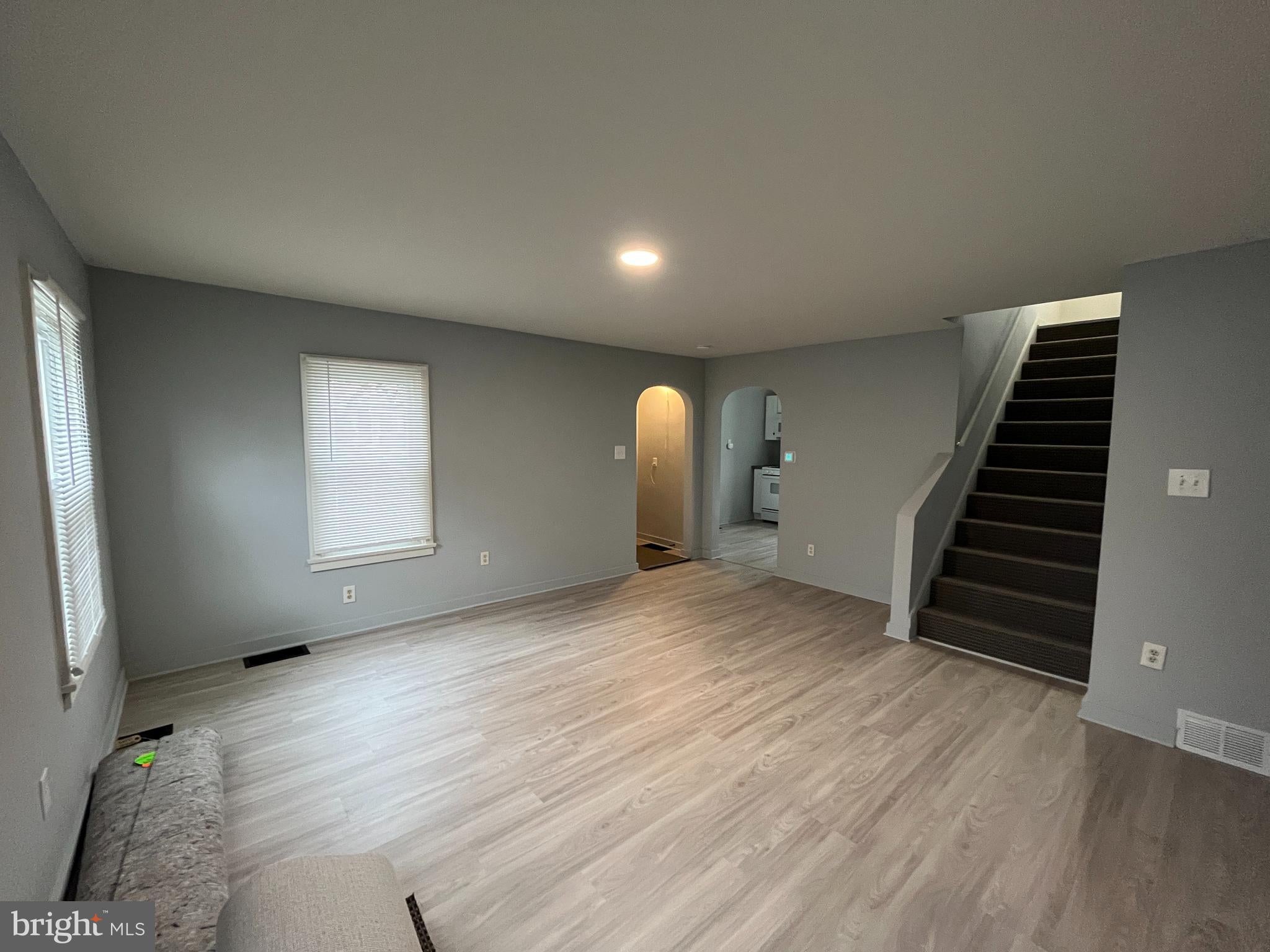 560 W NORTH STREET