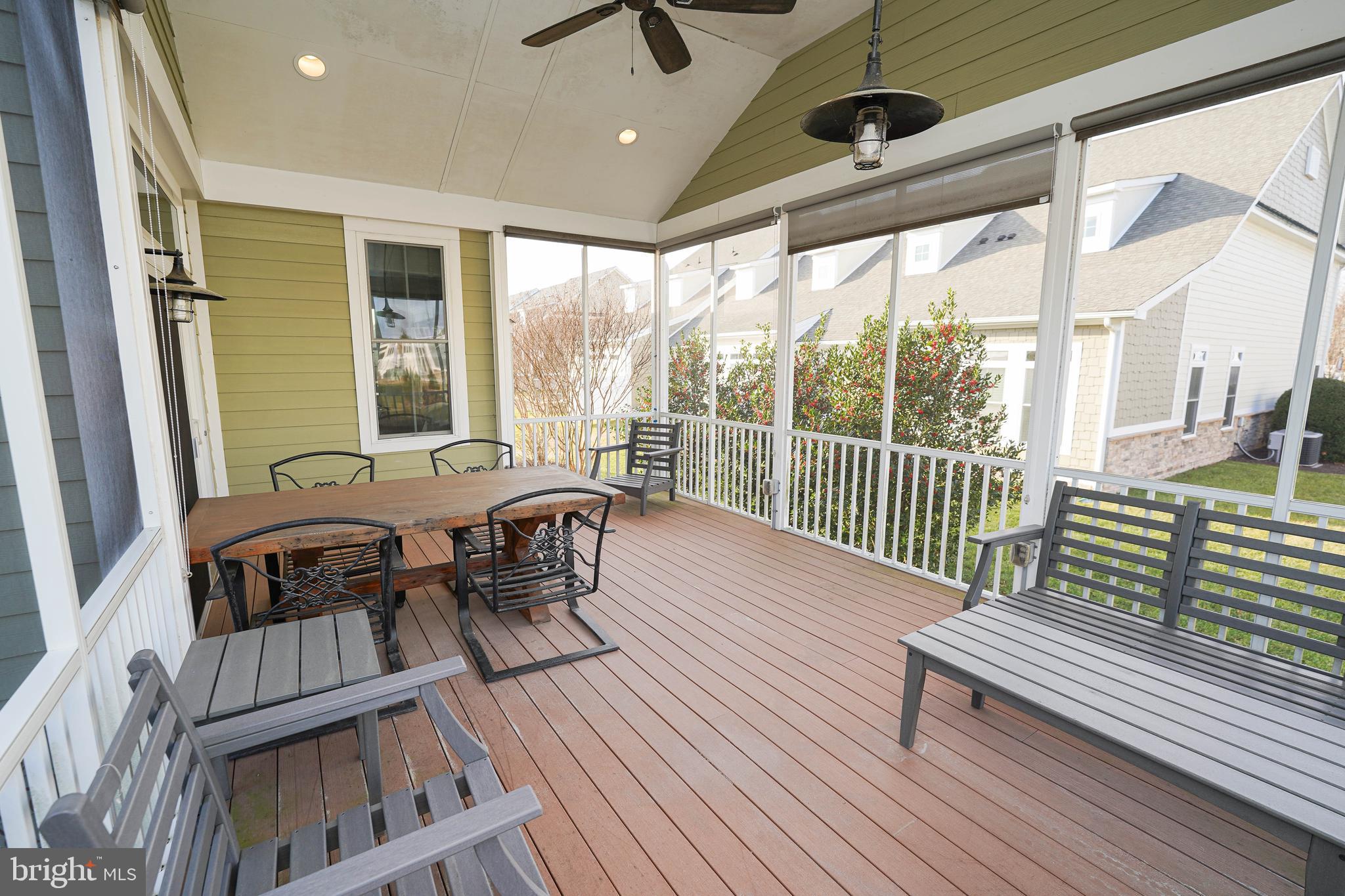 BAYSIDE - Residential