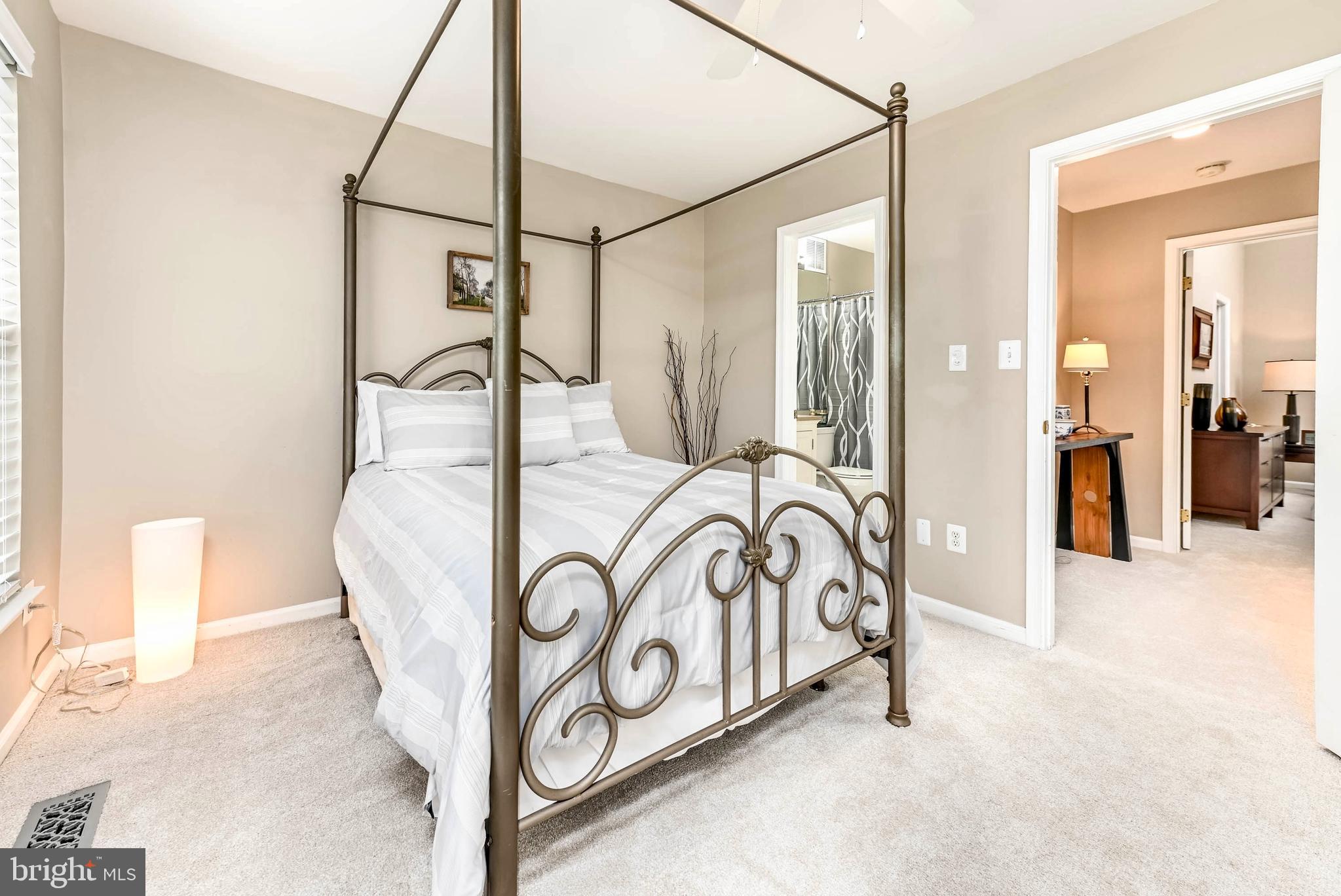 VINTAGE PLACE - Residential