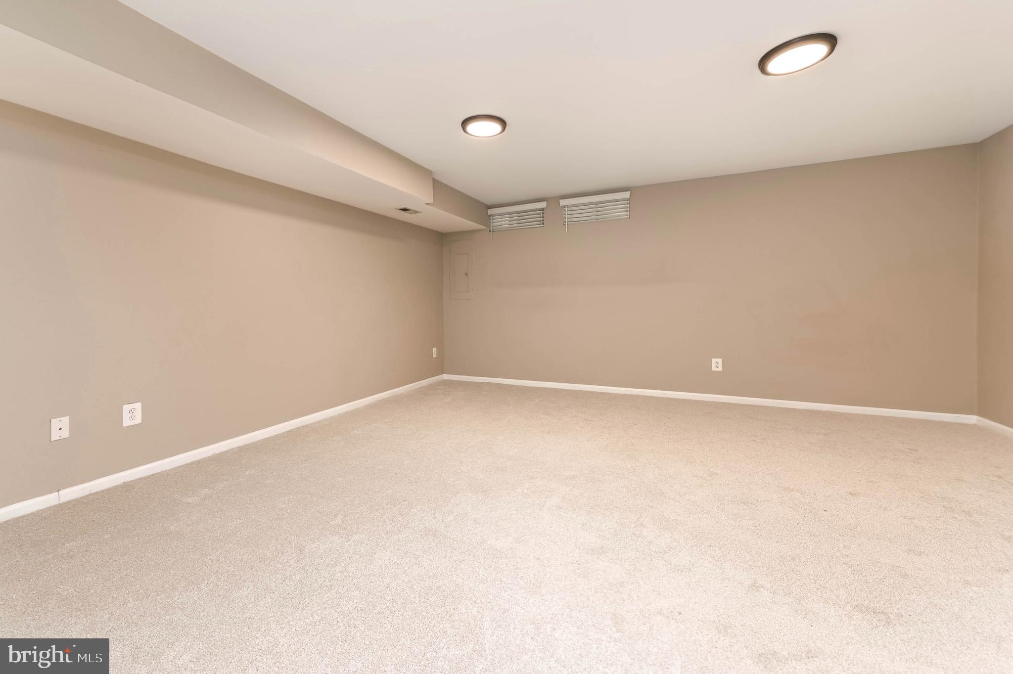 VINTAGE PLACE - Residential