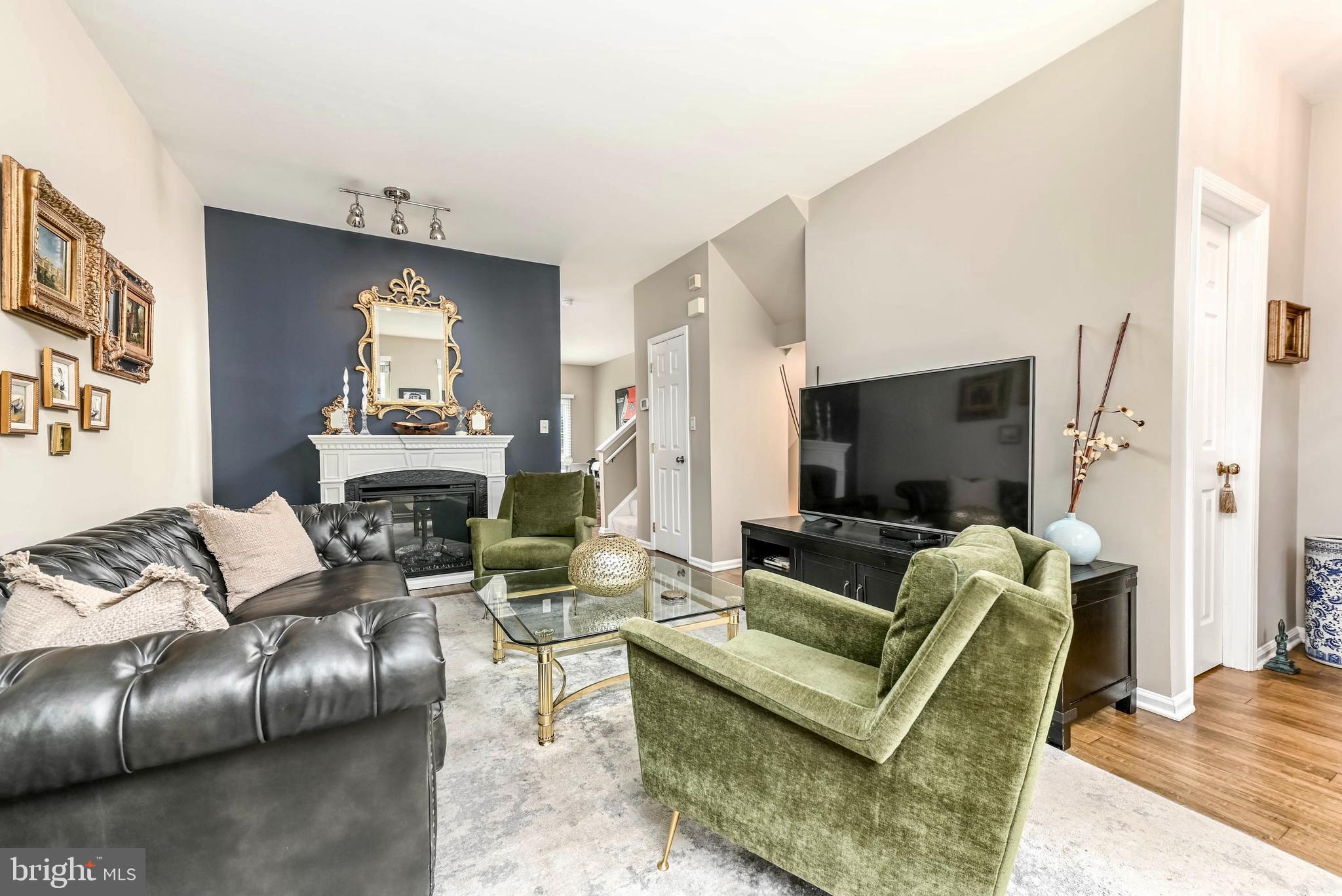 VINTAGE PLACE - Residential