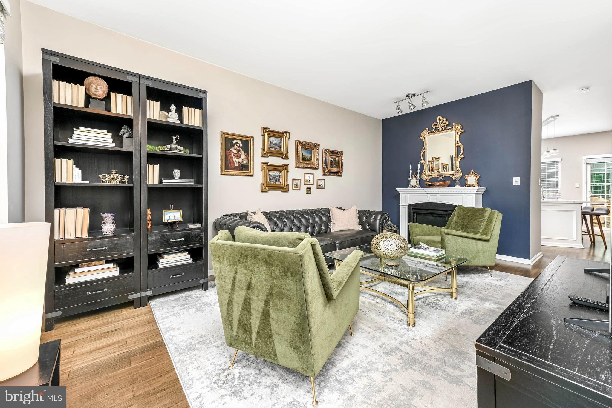 VINTAGE PLACE - Residential