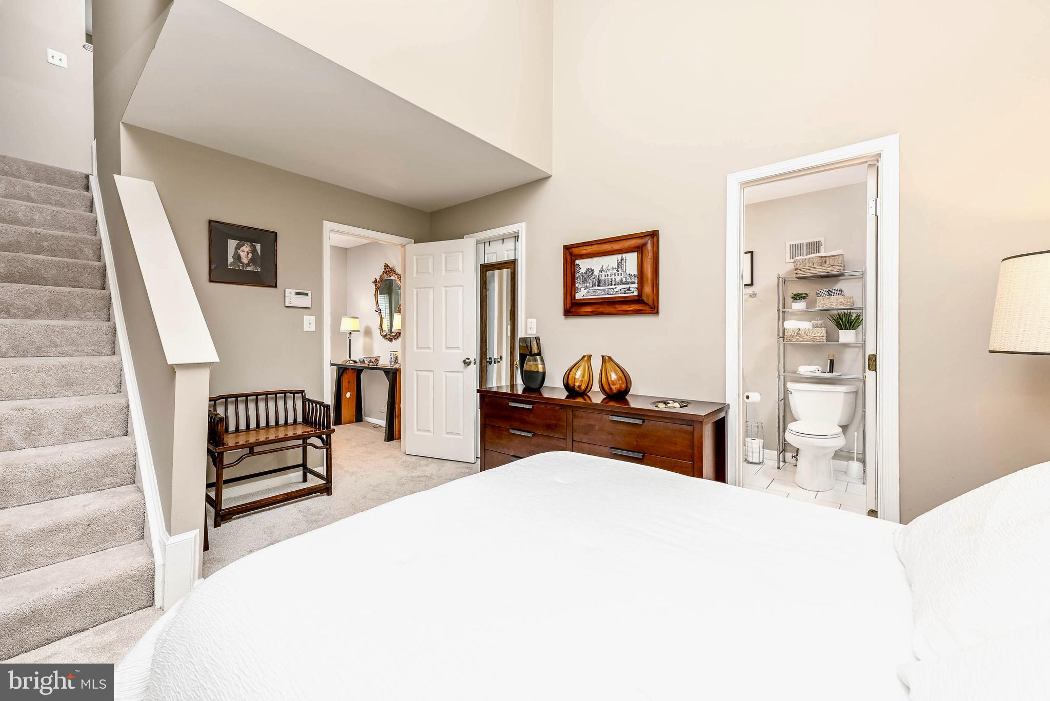 VINTAGE PLACE - Residential