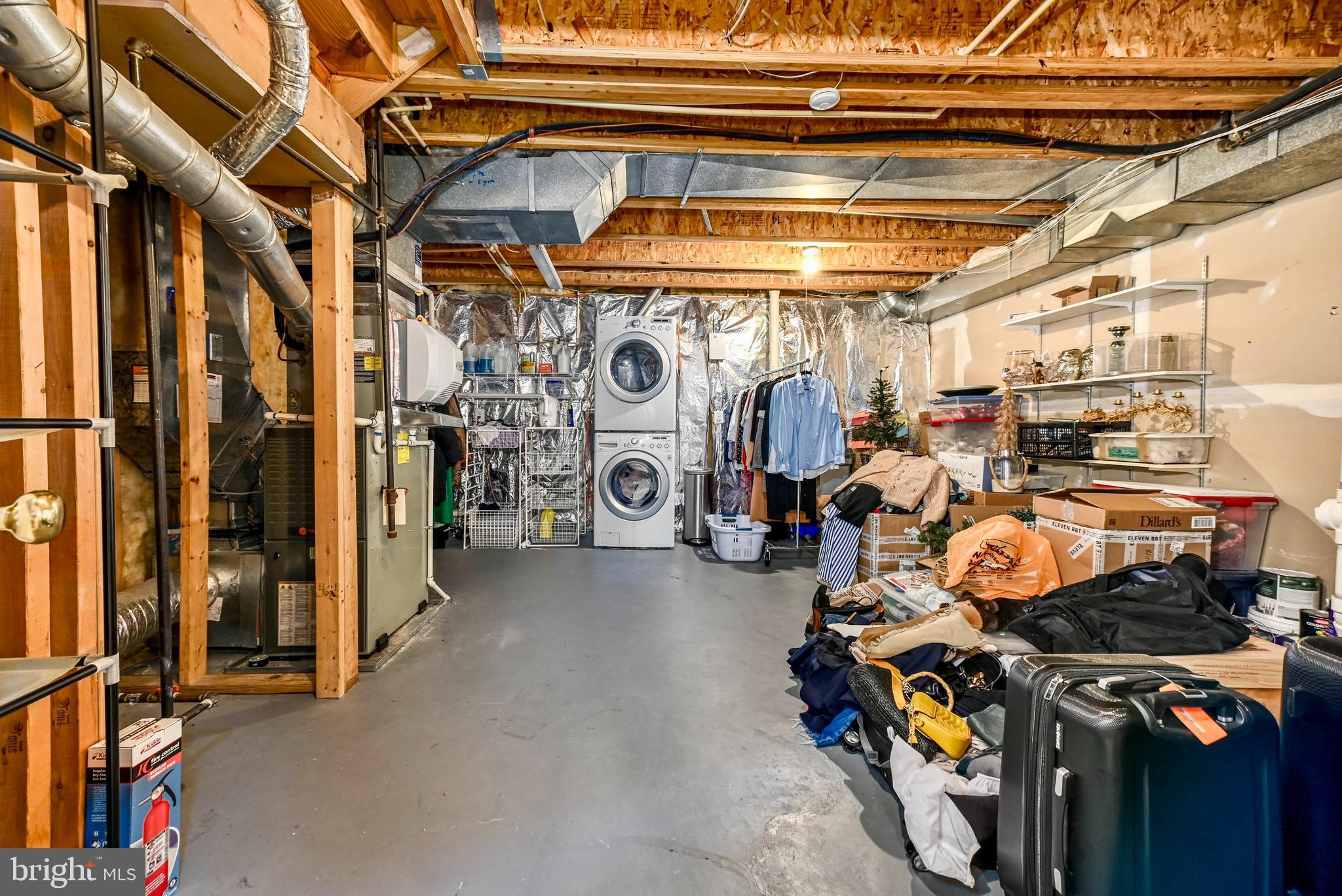 VINTAGE PLACE - Residential