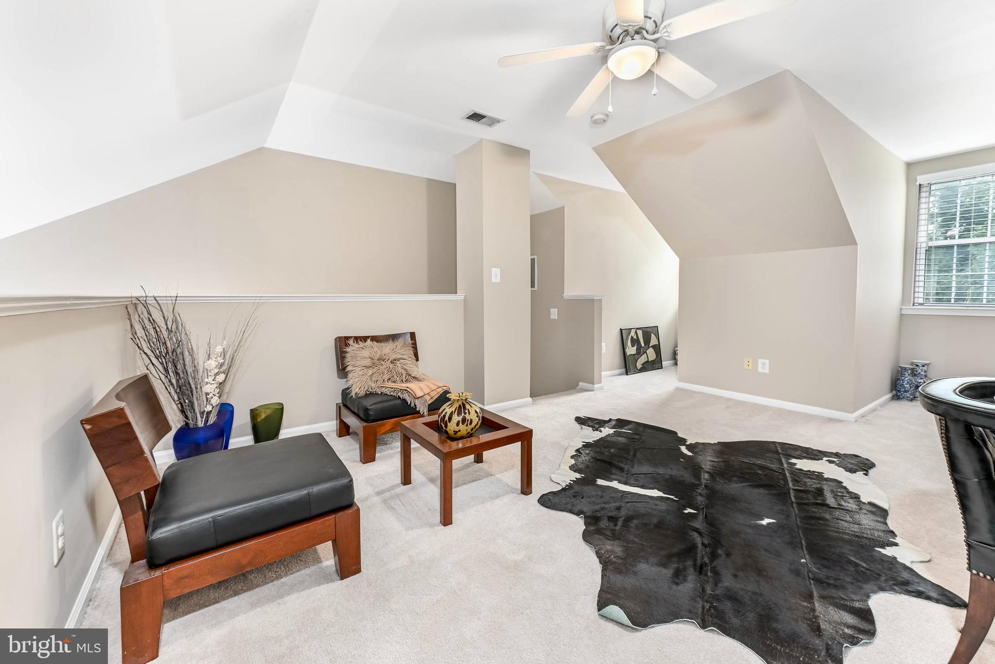 VINTAGE PLACE - Residential