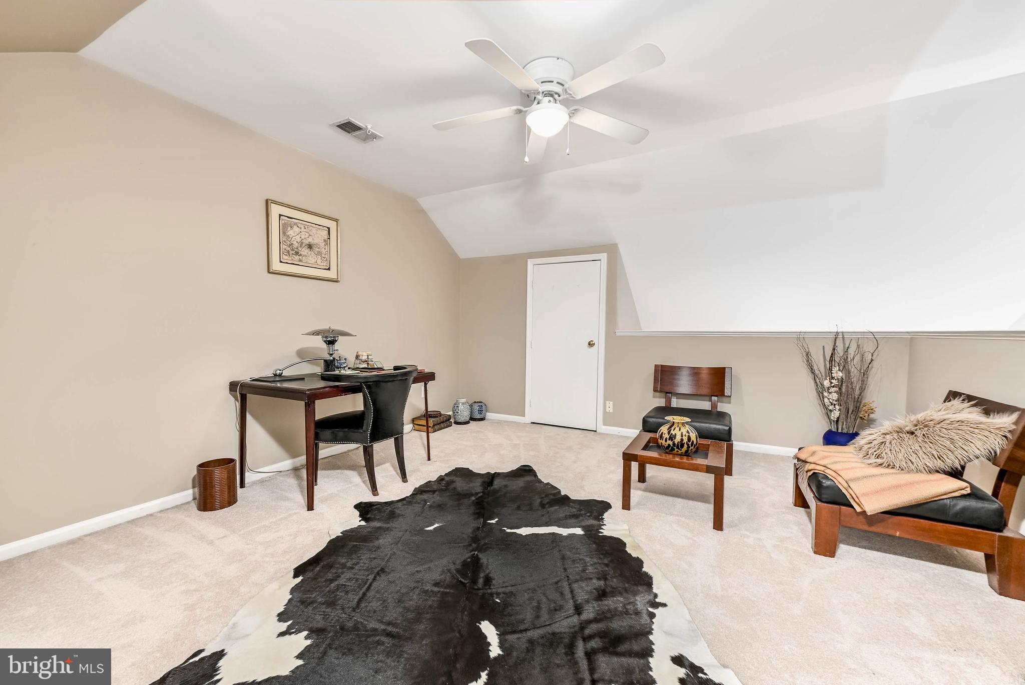 VINTAGE PLACE - Residential