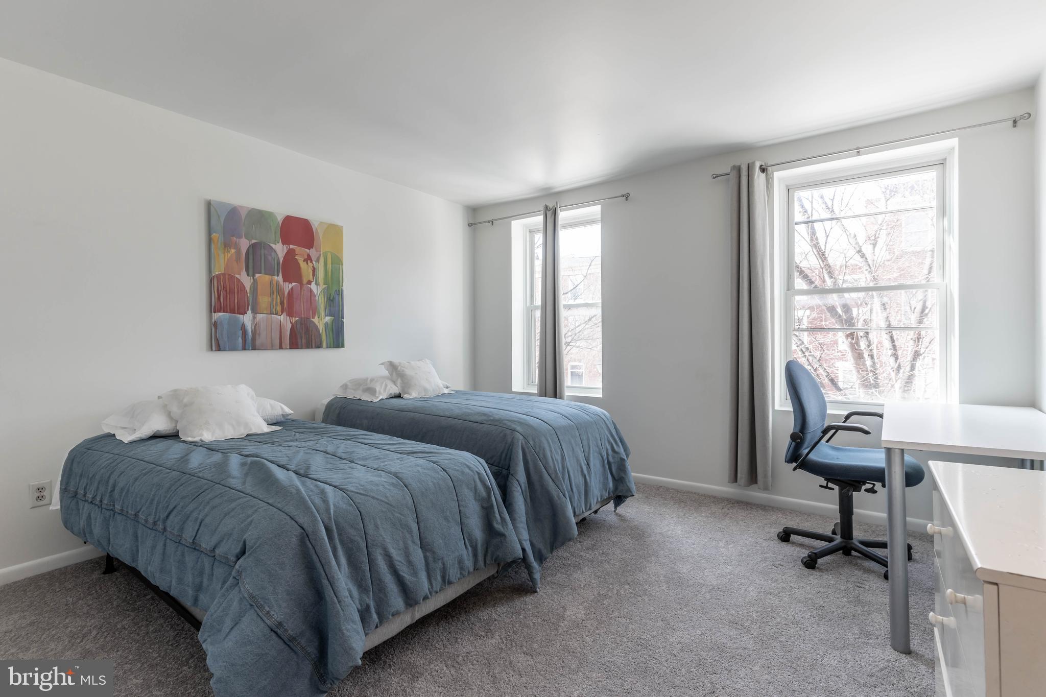 HOLLINS MARKET - Residential