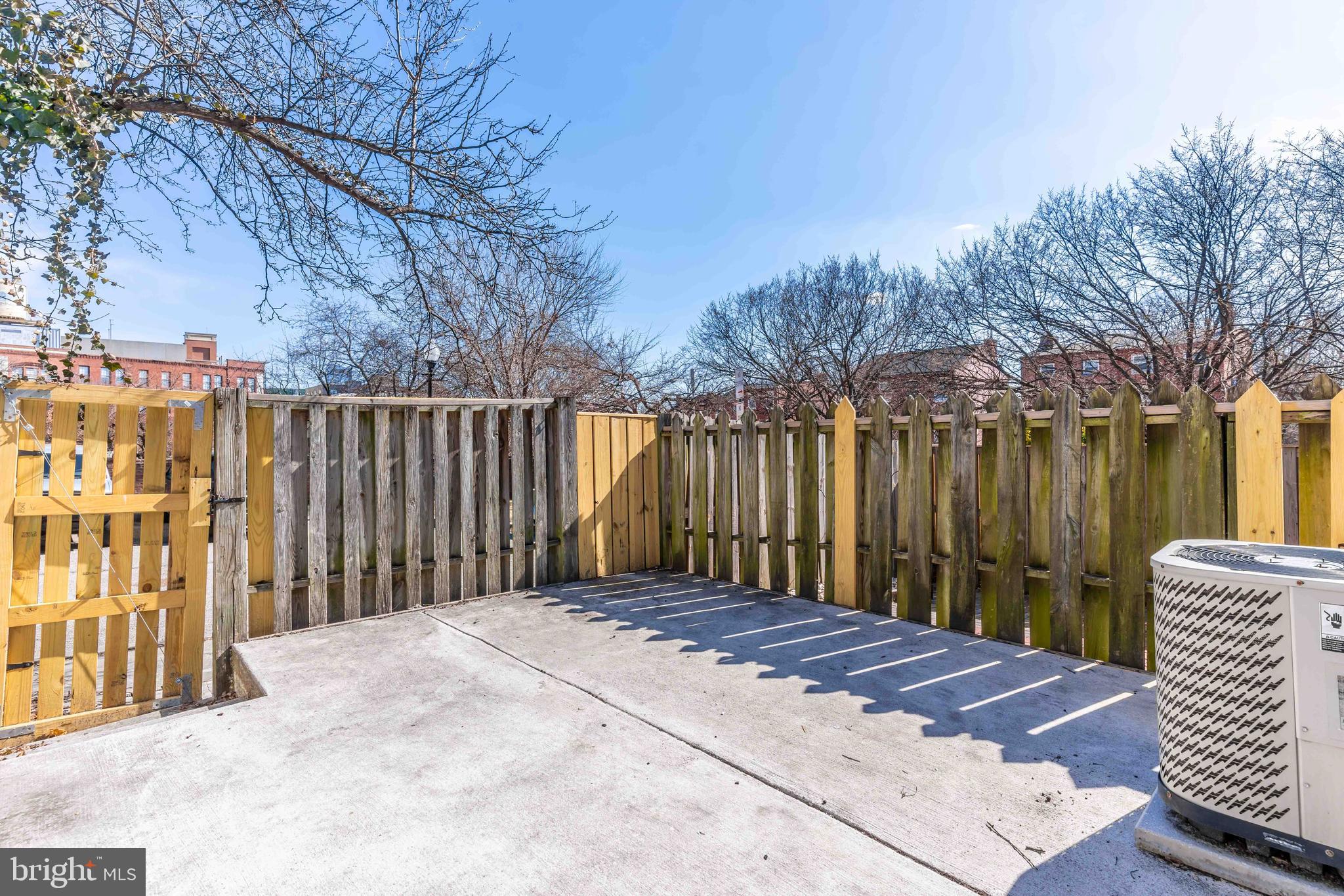 HOLLINS MARKET - Residential