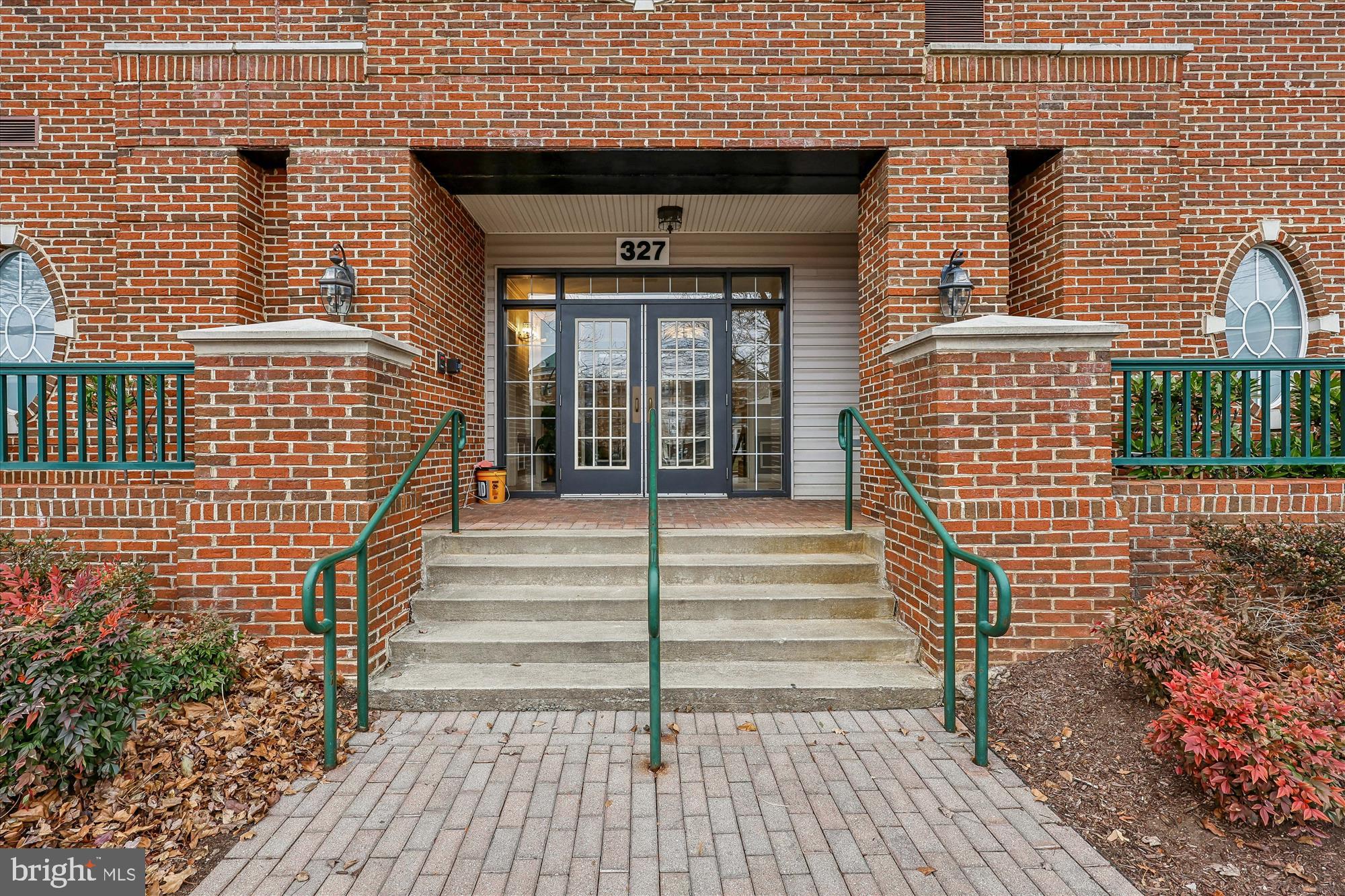 327 KING FARM BOULEVARD 309