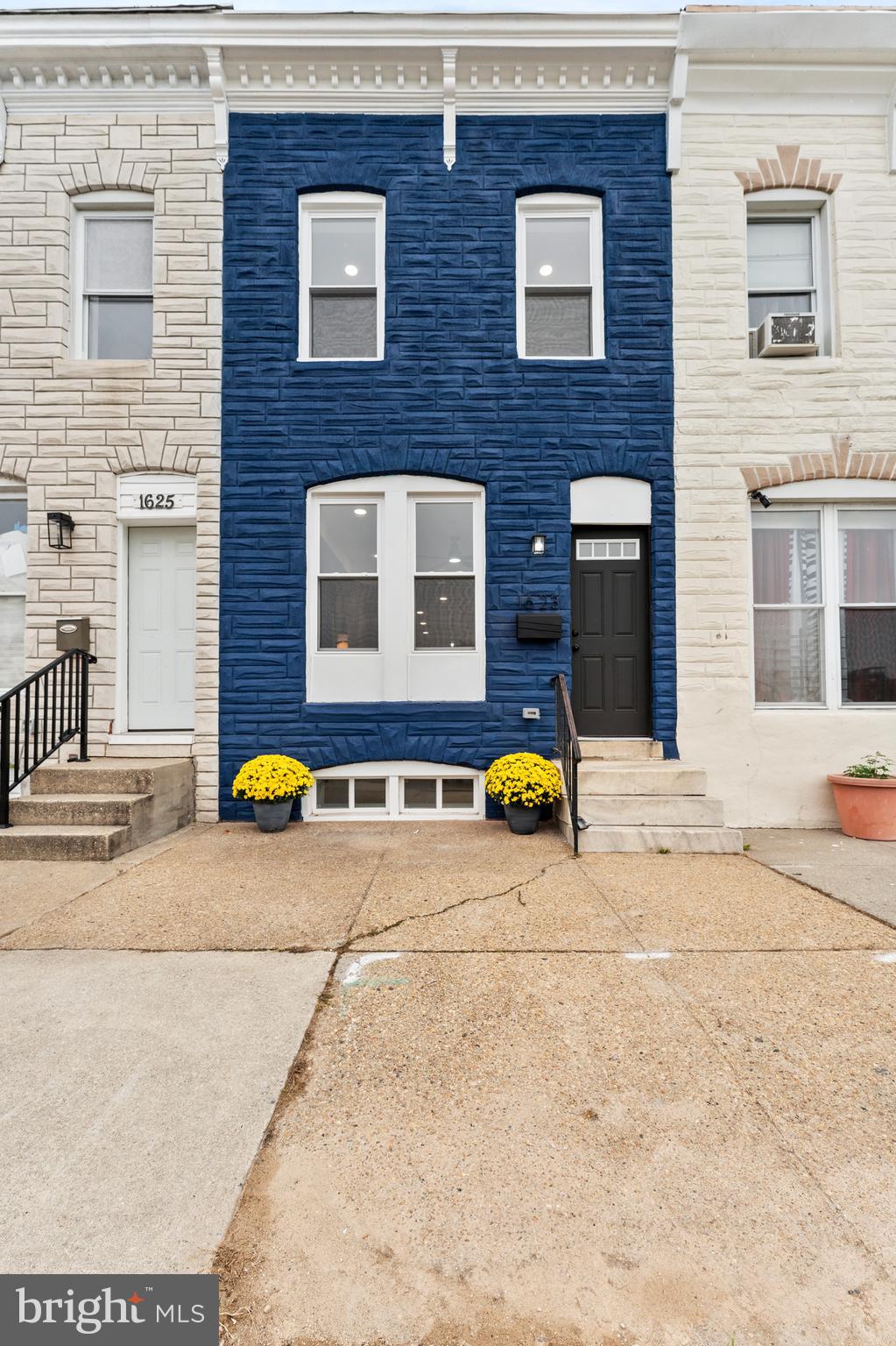 BROADWAY EAST - Residential