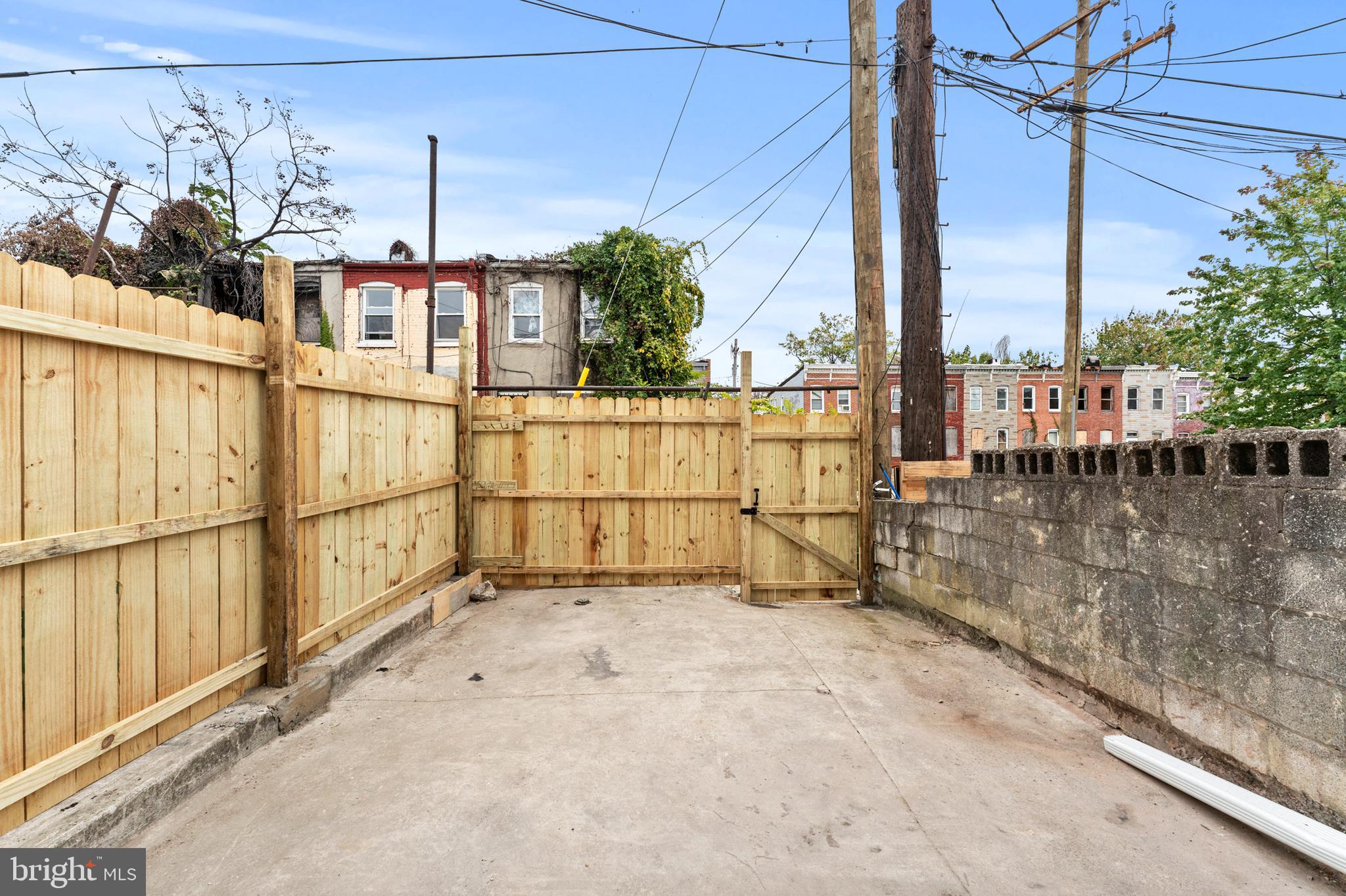BROADWAY EAST - Residential