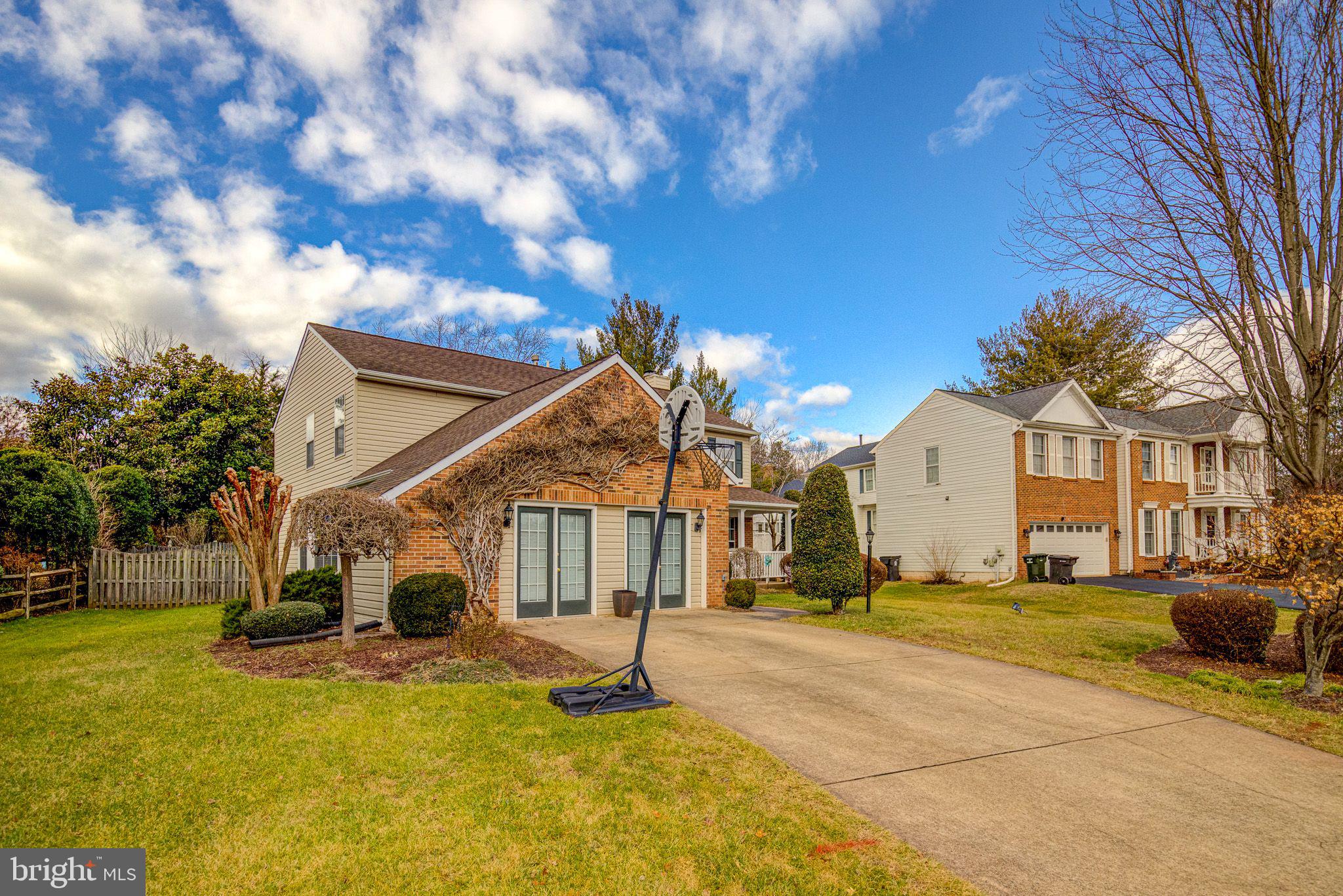 SHERMAN MEADOWS - Residential