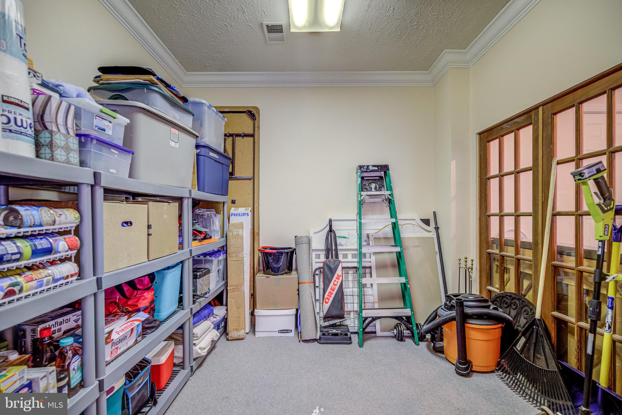 SHERMAN MEADOWS - Residential