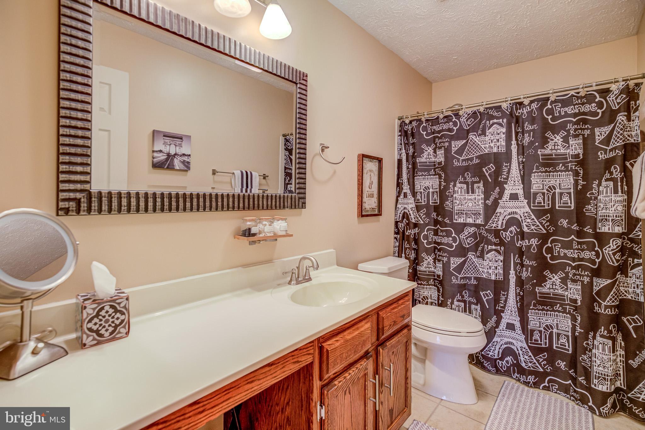 SHERMAN MEADOWS - Residential