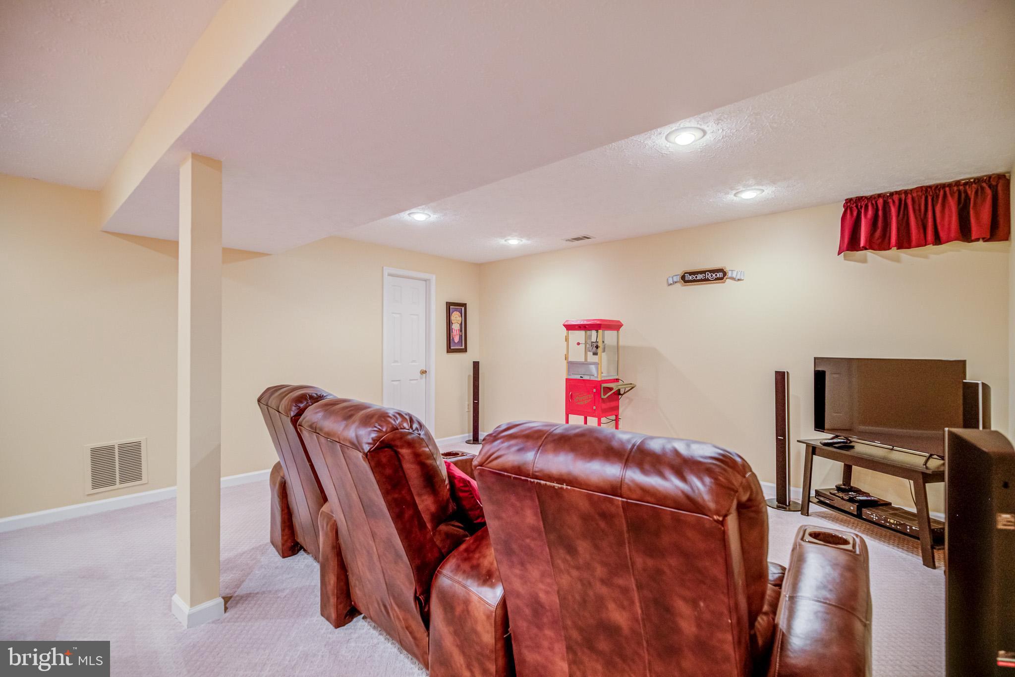 SHERMAN MEADOWS - Residential