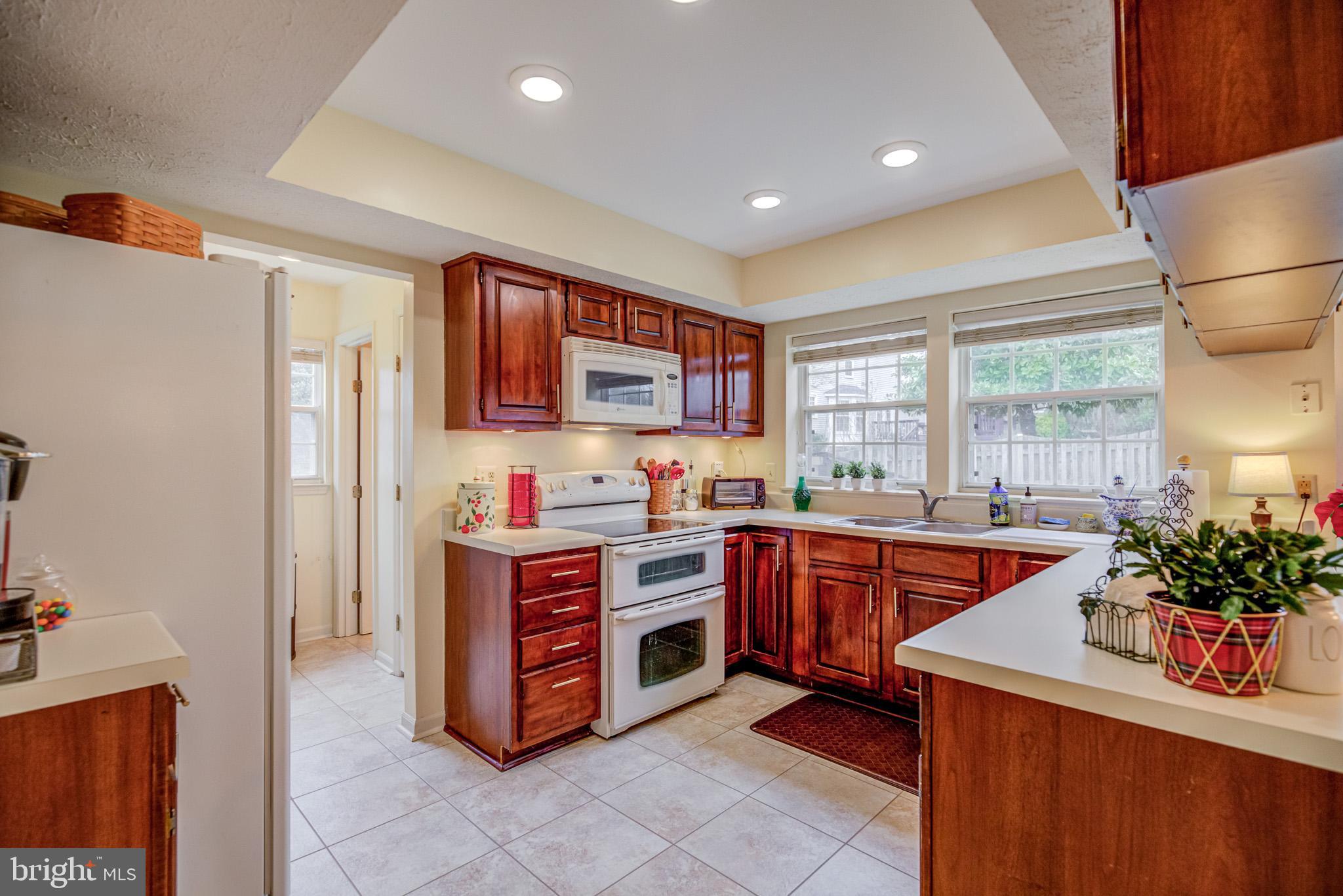 SHERMAN MEADOWS - Residential