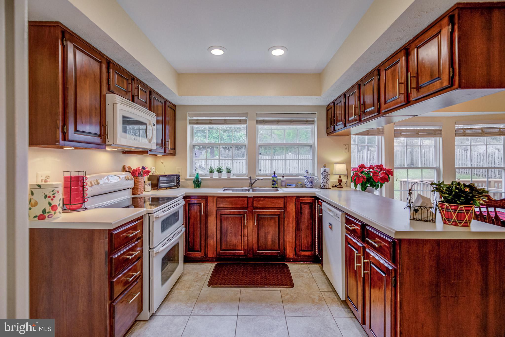 SHERMAN MEADOWS - Residential