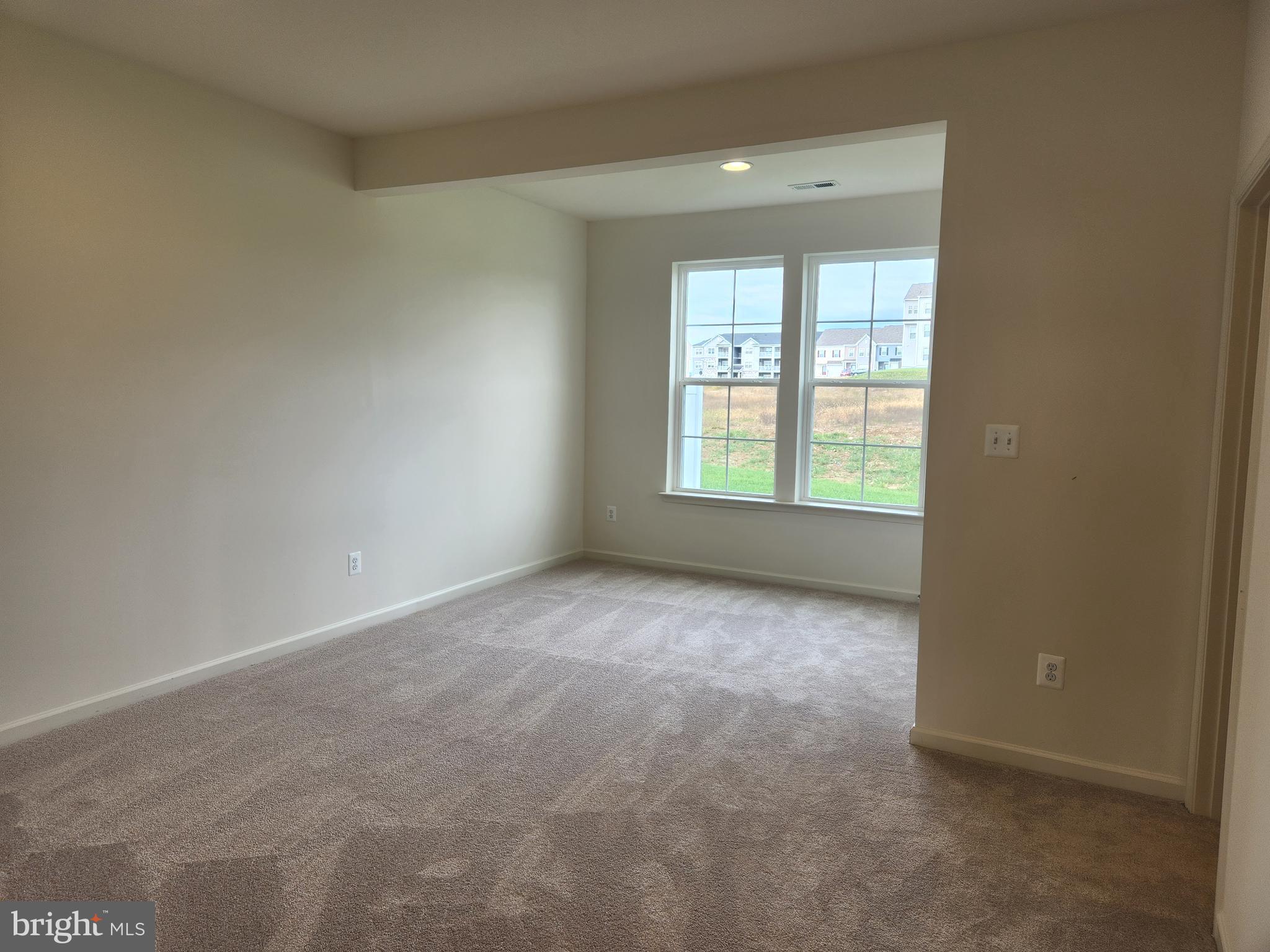 OVERLOOK AT RIVERSIDE TOWNHOMES - Residential