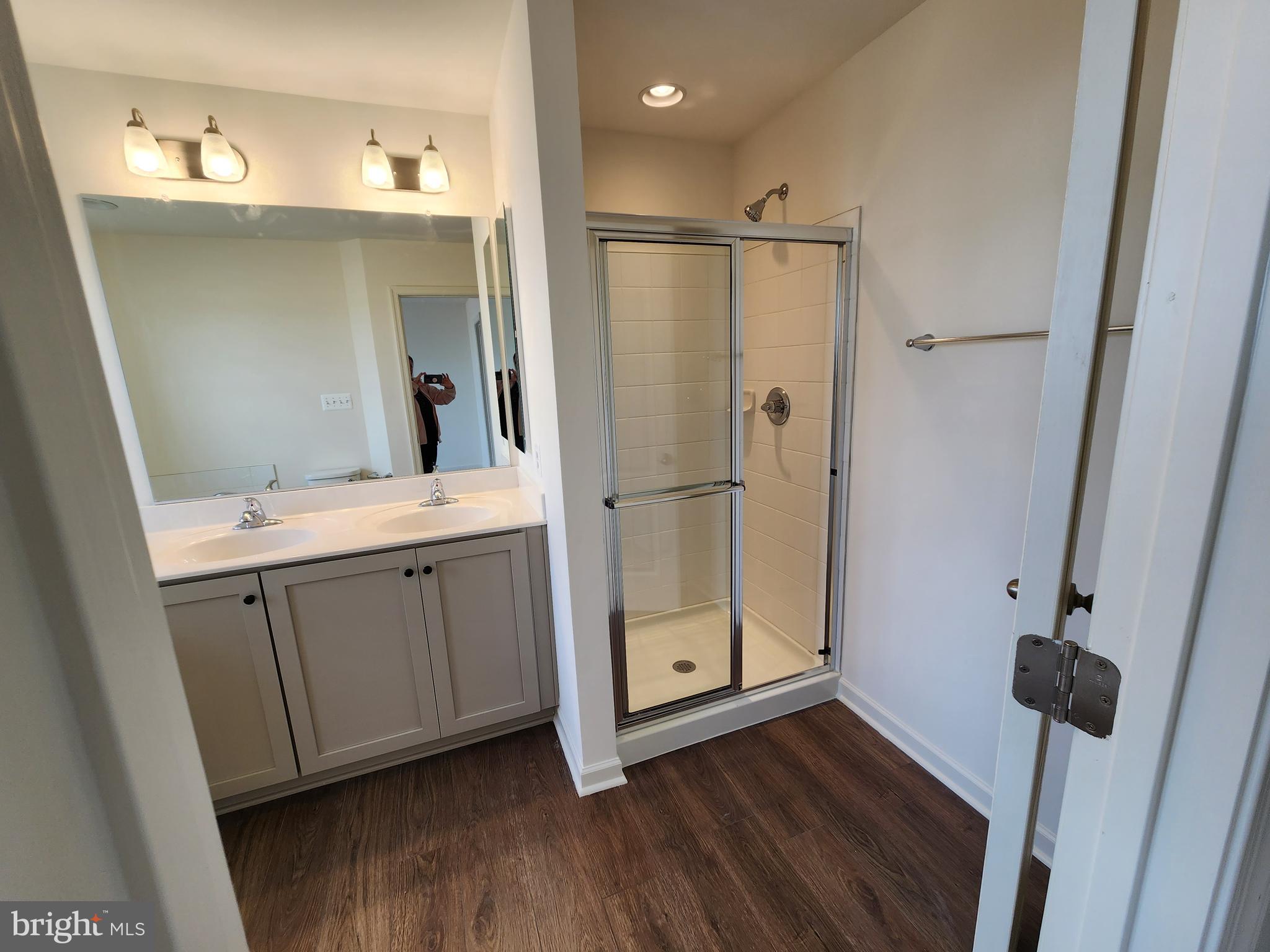 OVERLOOK AT RIVERSIDE TOWNHOMES - Residential