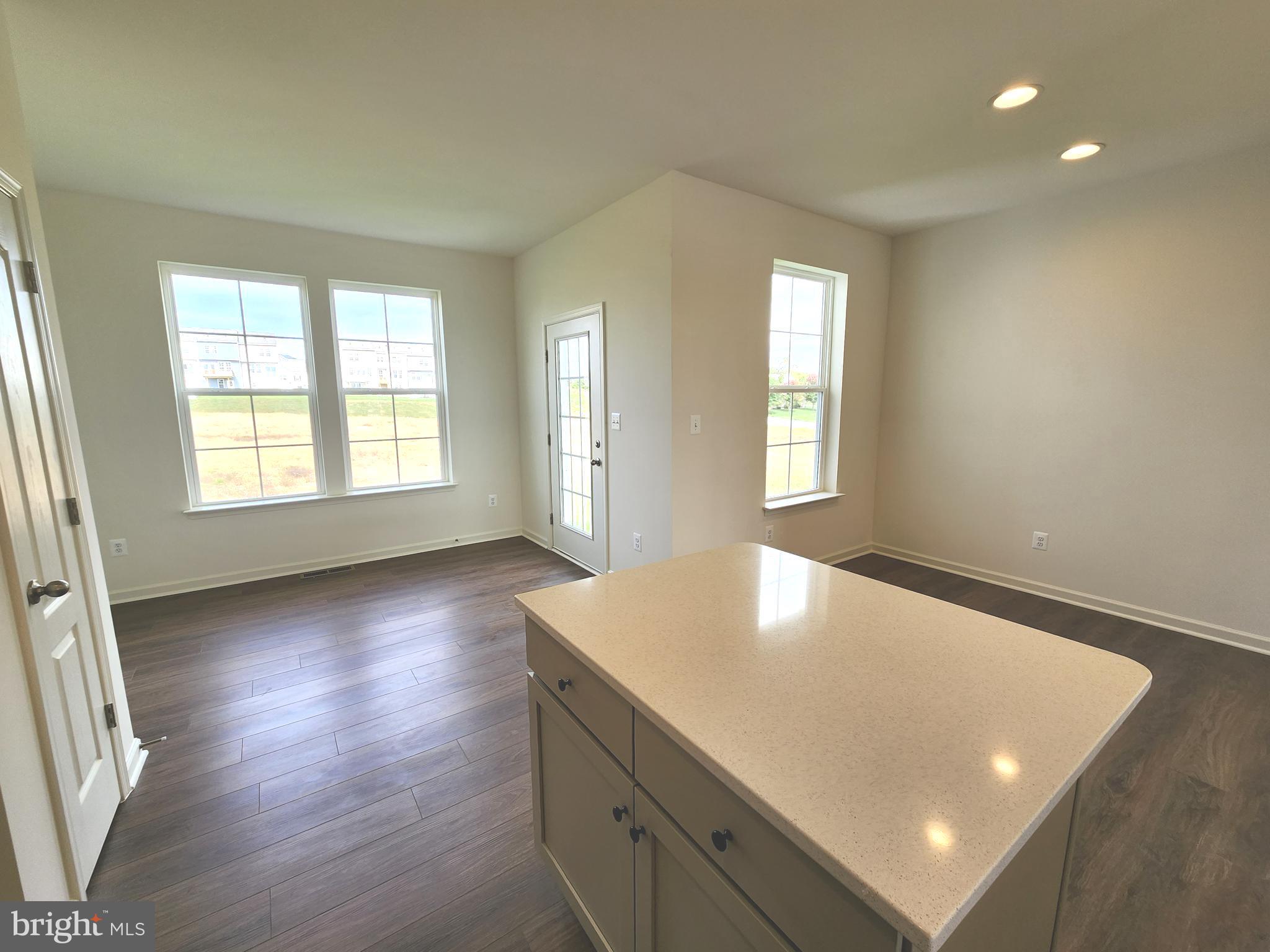 OVERLOOK AT RIVERSIDE TOWNHOMES - Residential