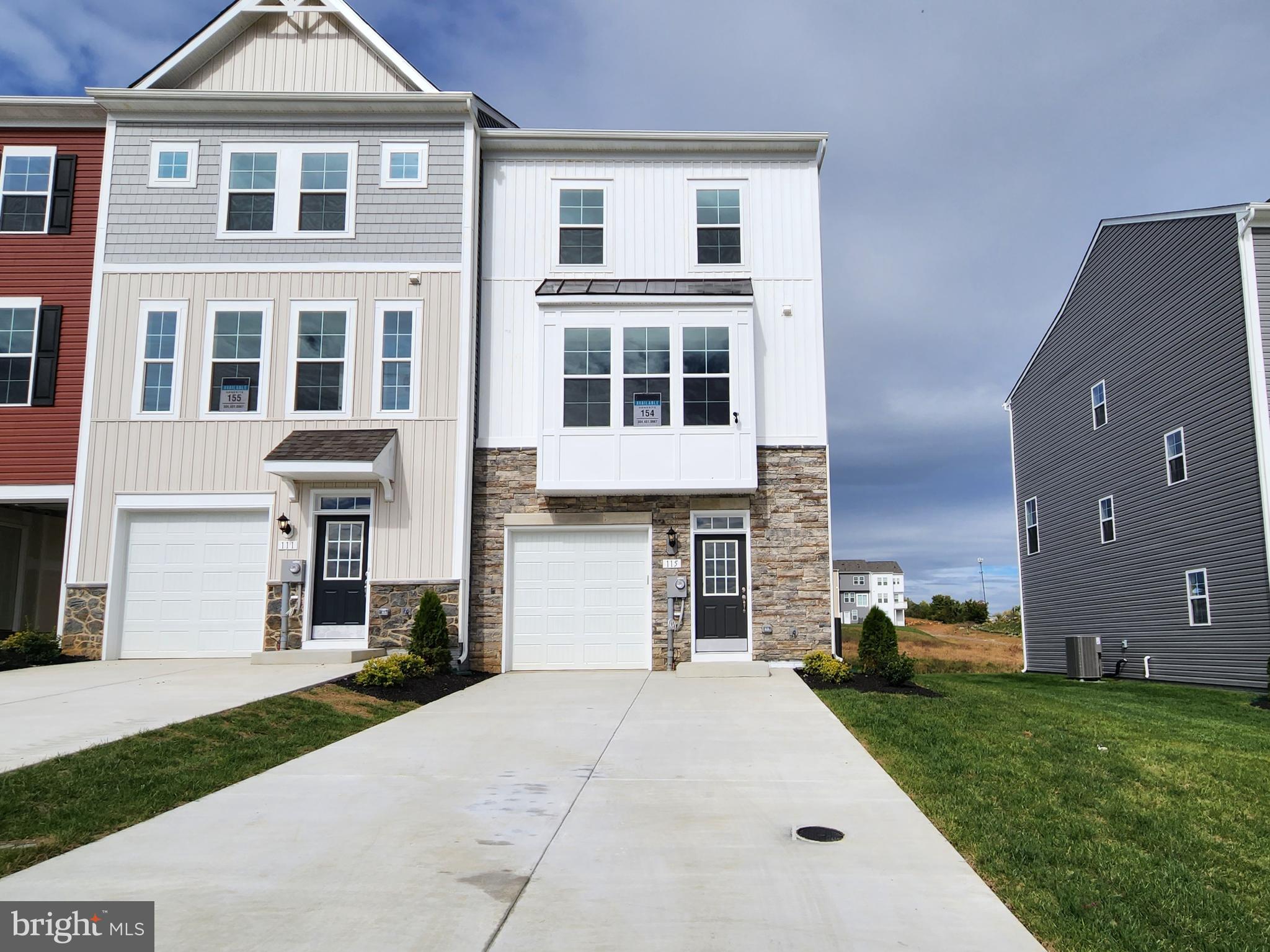 OVERLOOK AT RIVERSIDE TOWNHOMES - Residential