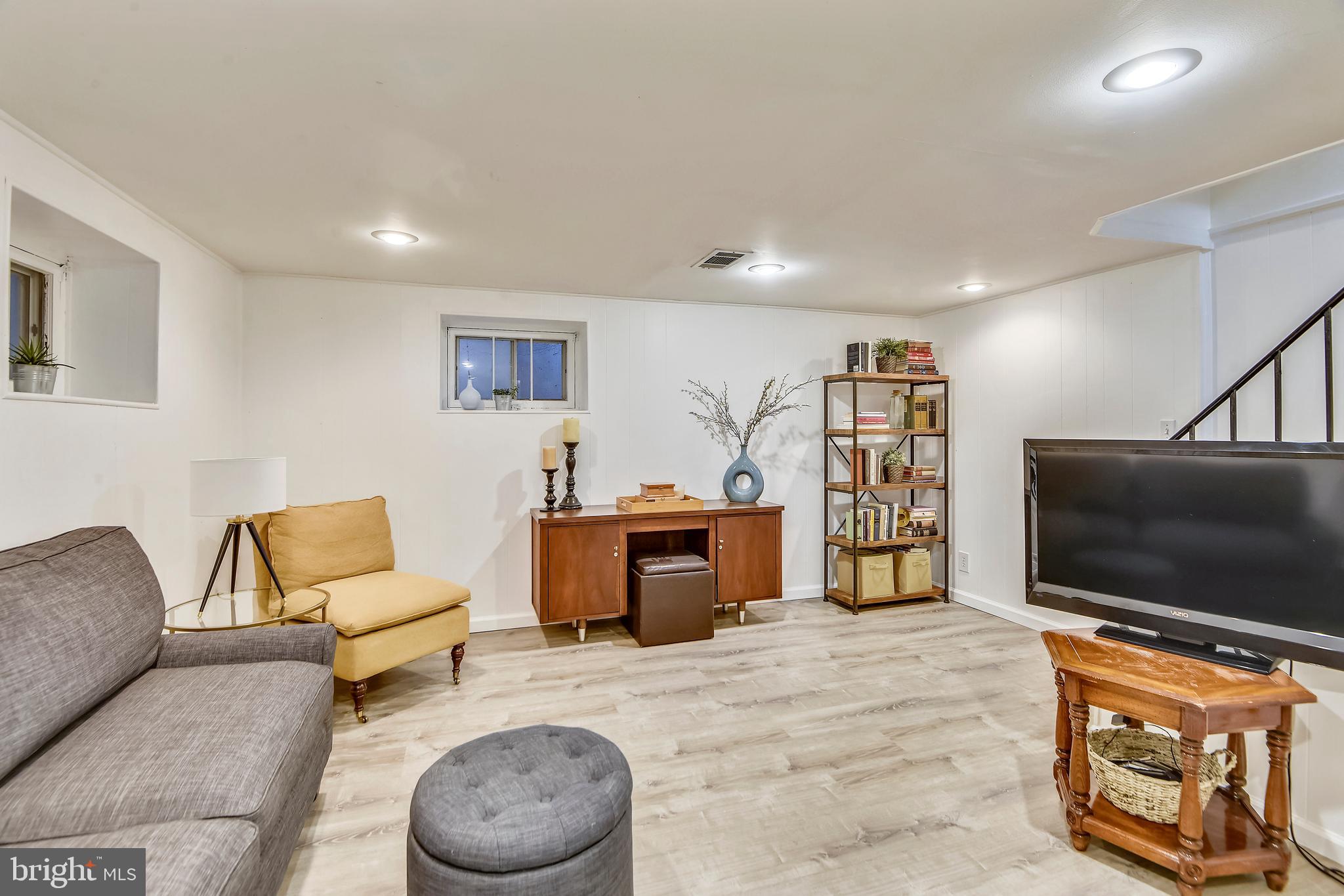 FAIRLINGTON MEADOWS - Residential Lease