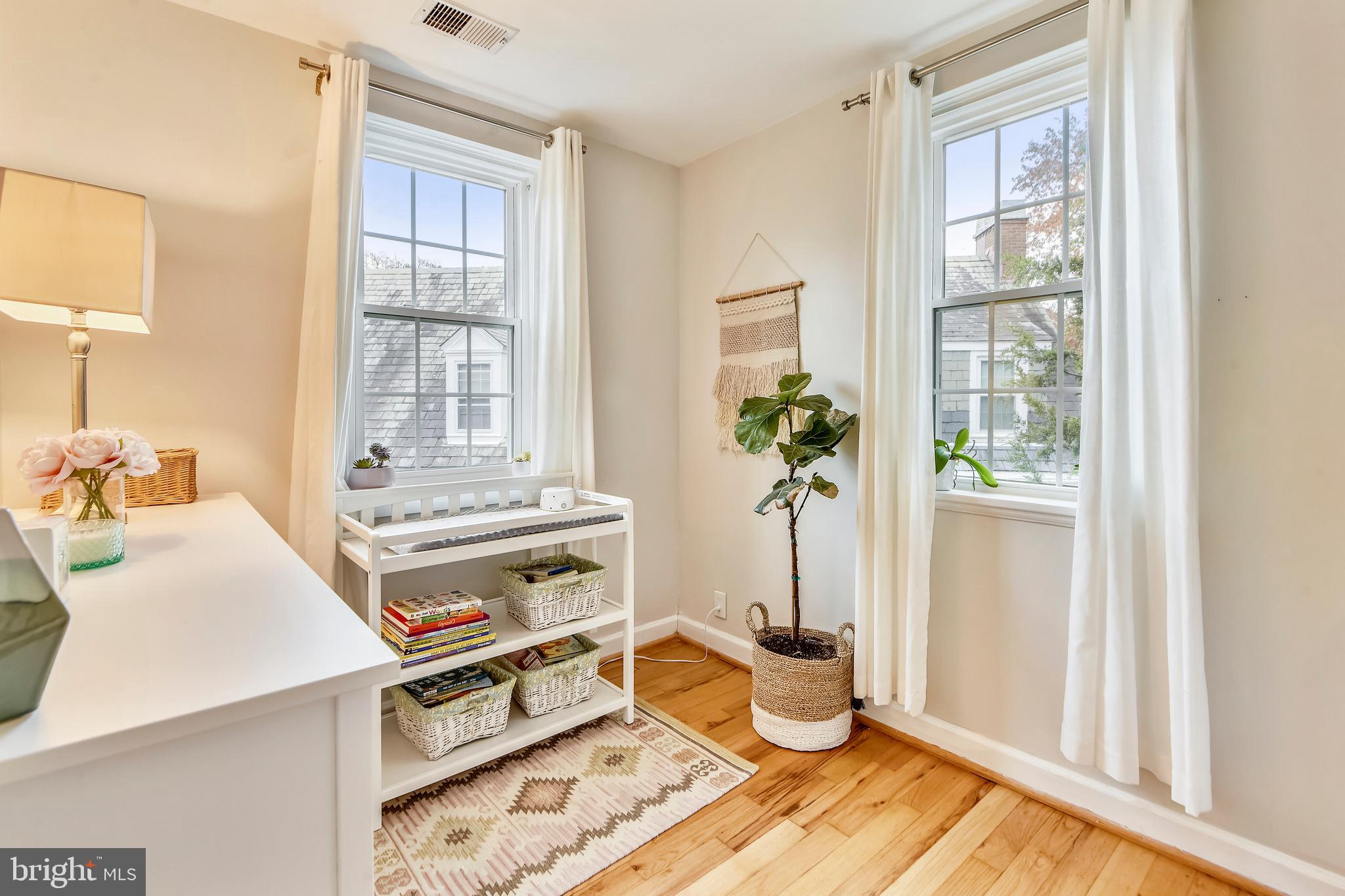 FAIRLINGTON MEADOWS - Residential Lease