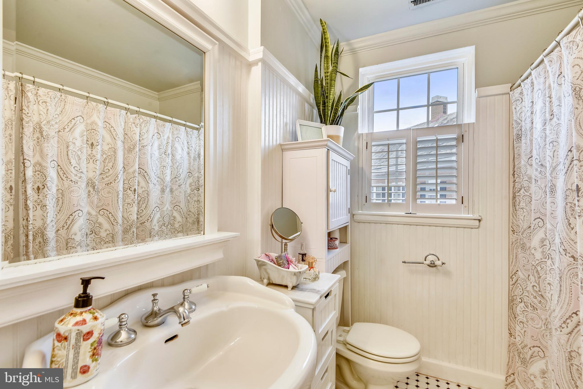 FAIRLINGTON MEADOWS - Residential Lease