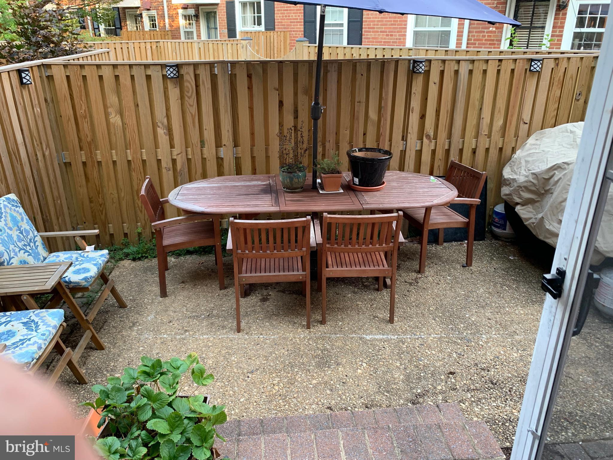 FAIRLINGTON MEADOWS - Residential Lease