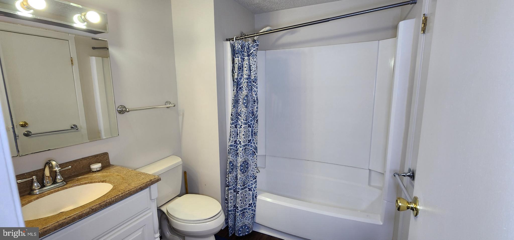 WOODBRIDGE VALLEY - Residential Lease