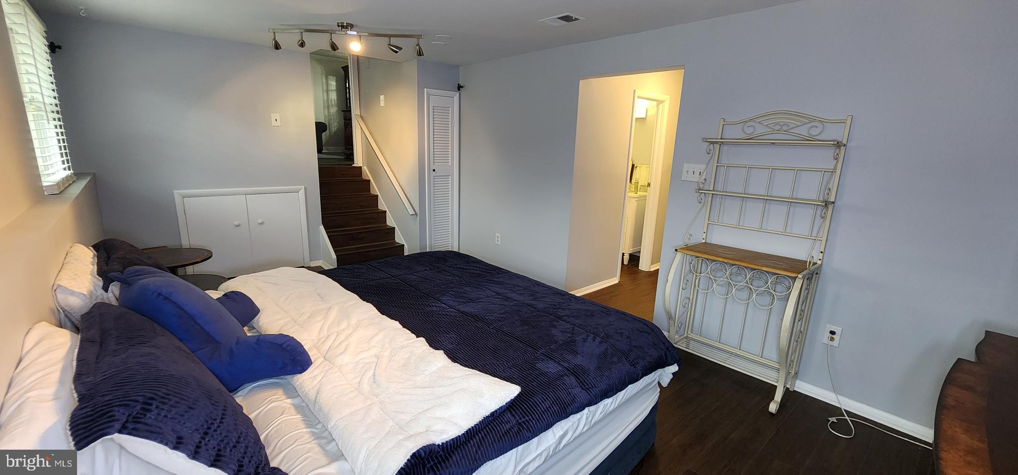 WOODBRIDGE VALLEY - Residential Lease