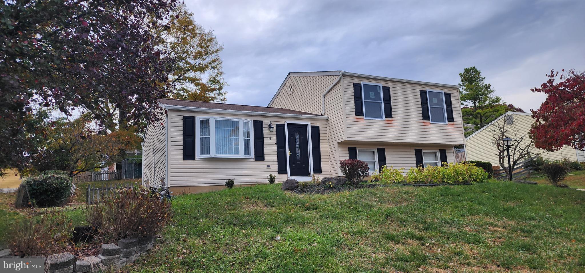 WOODBRIDGE VALLEY - Residential Lease