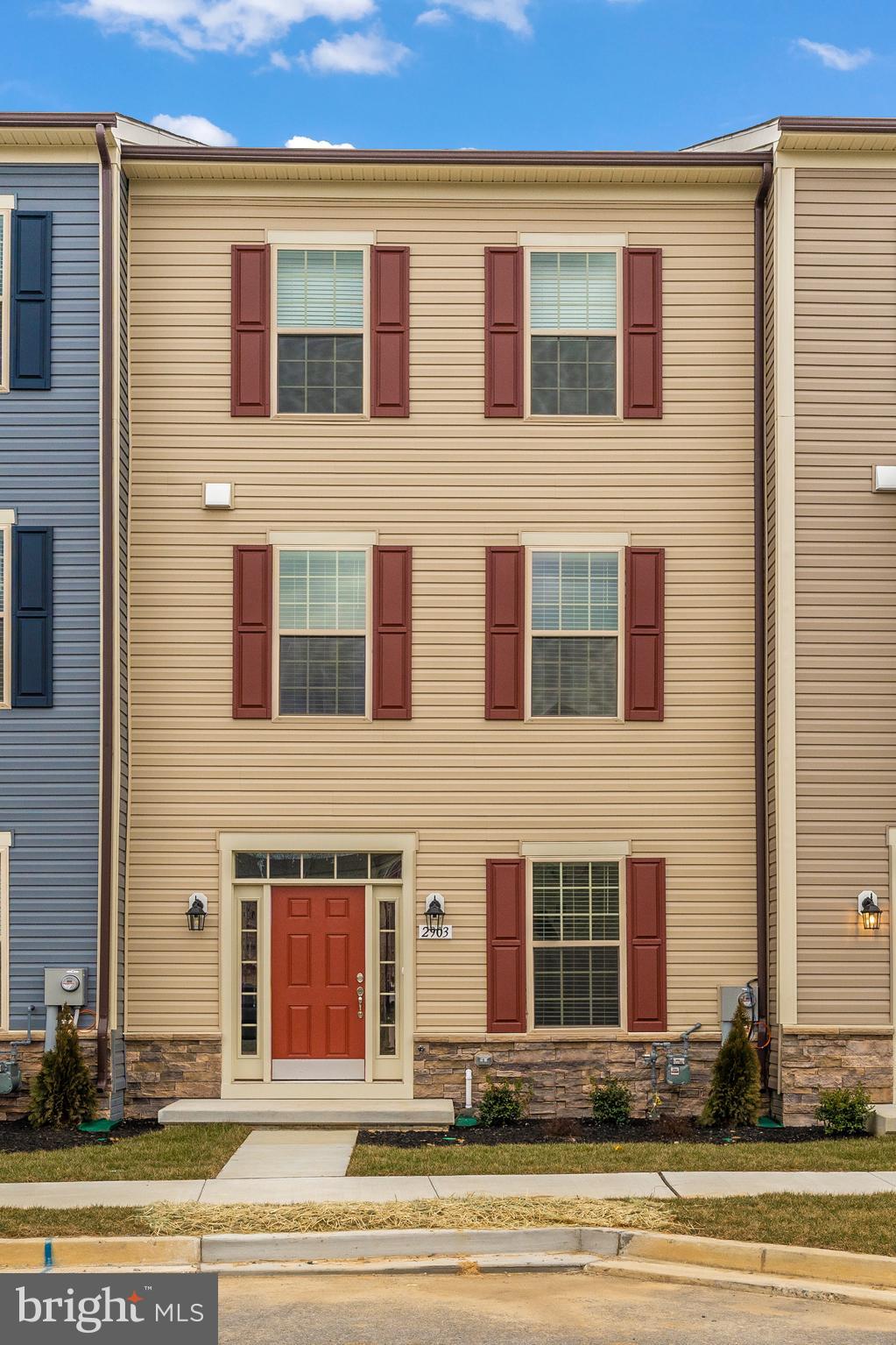 MACALLAN CROSSING - Residential Lease