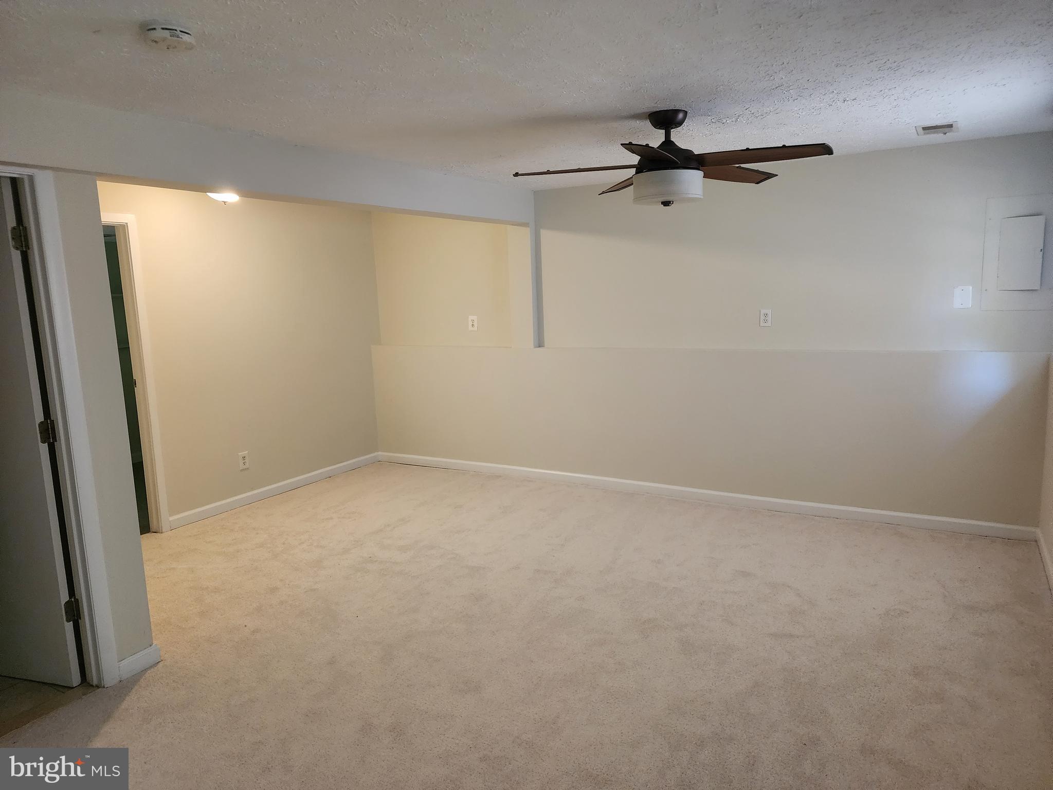 RIVER BEND ESTATES - Residential Lease