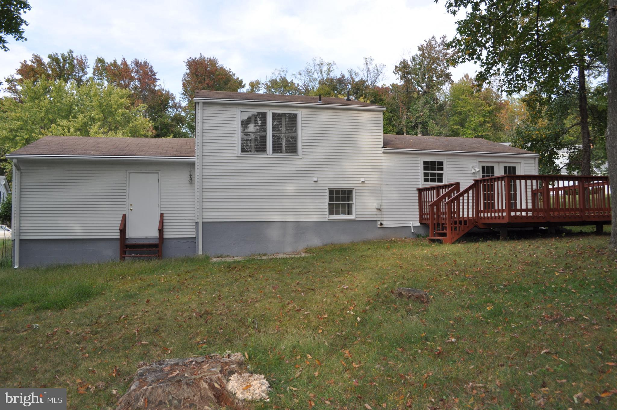 RIVER BEND ESTATES - Residential Lease