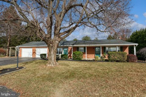 105 WINDSOR ROAD YORK PA 17402