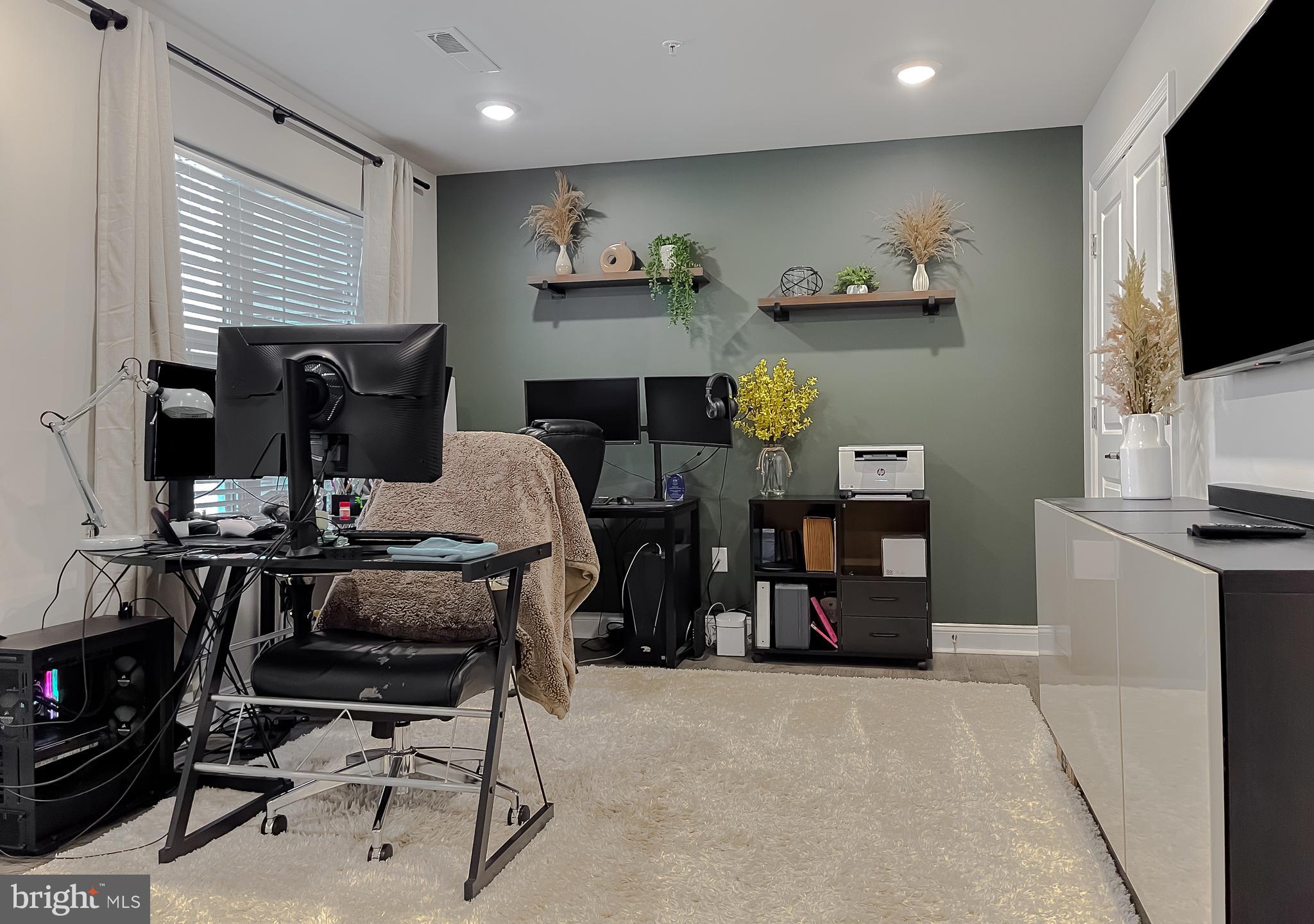 MYRTLE POINT - Residential