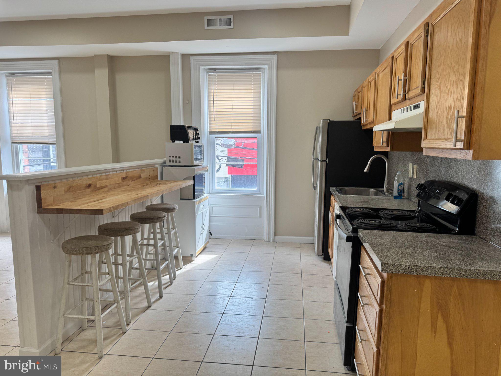 1617 W OXFORD STREET 2