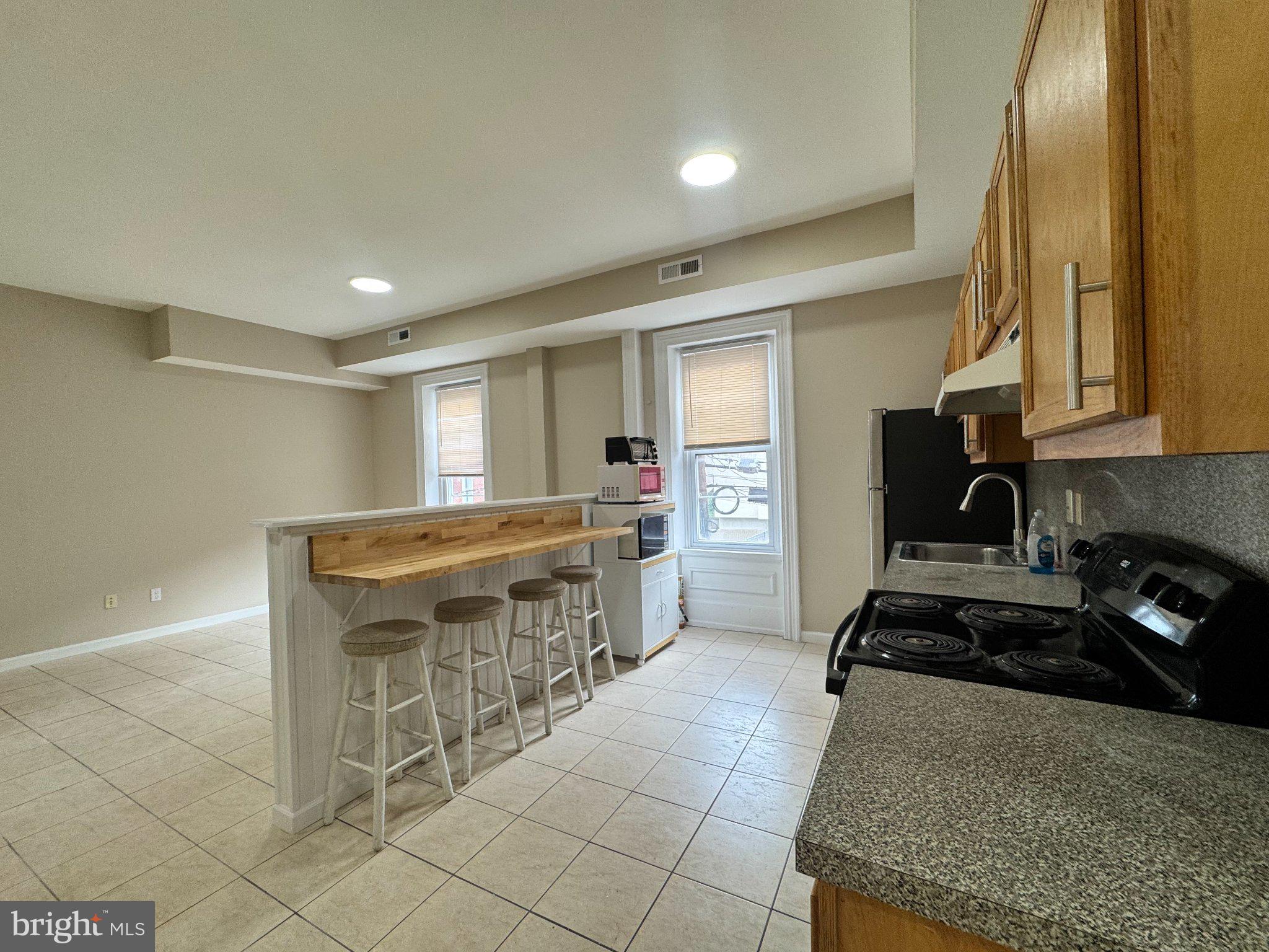 1617 W OXFORD STREET 2