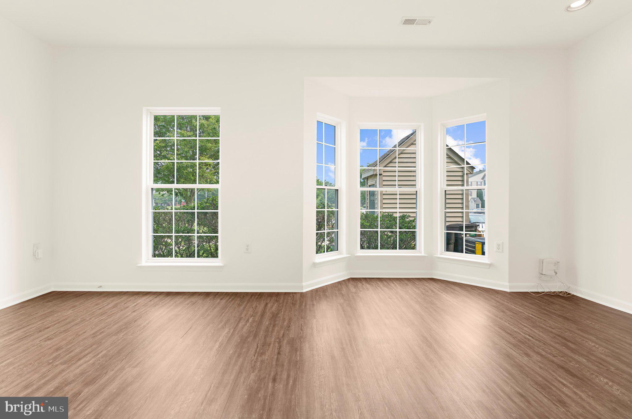 1923 BULRUSH COURT