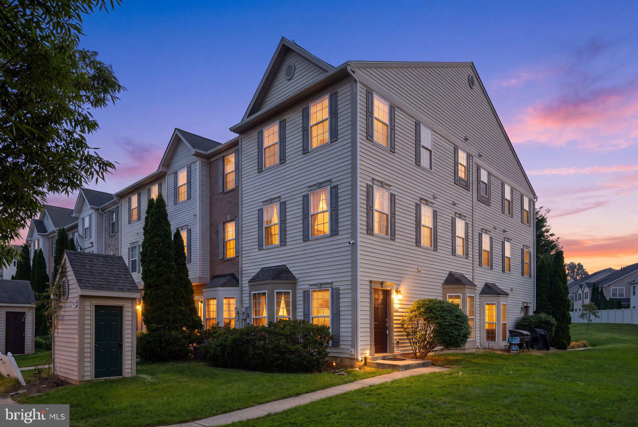 1923 BULRUSH COURT