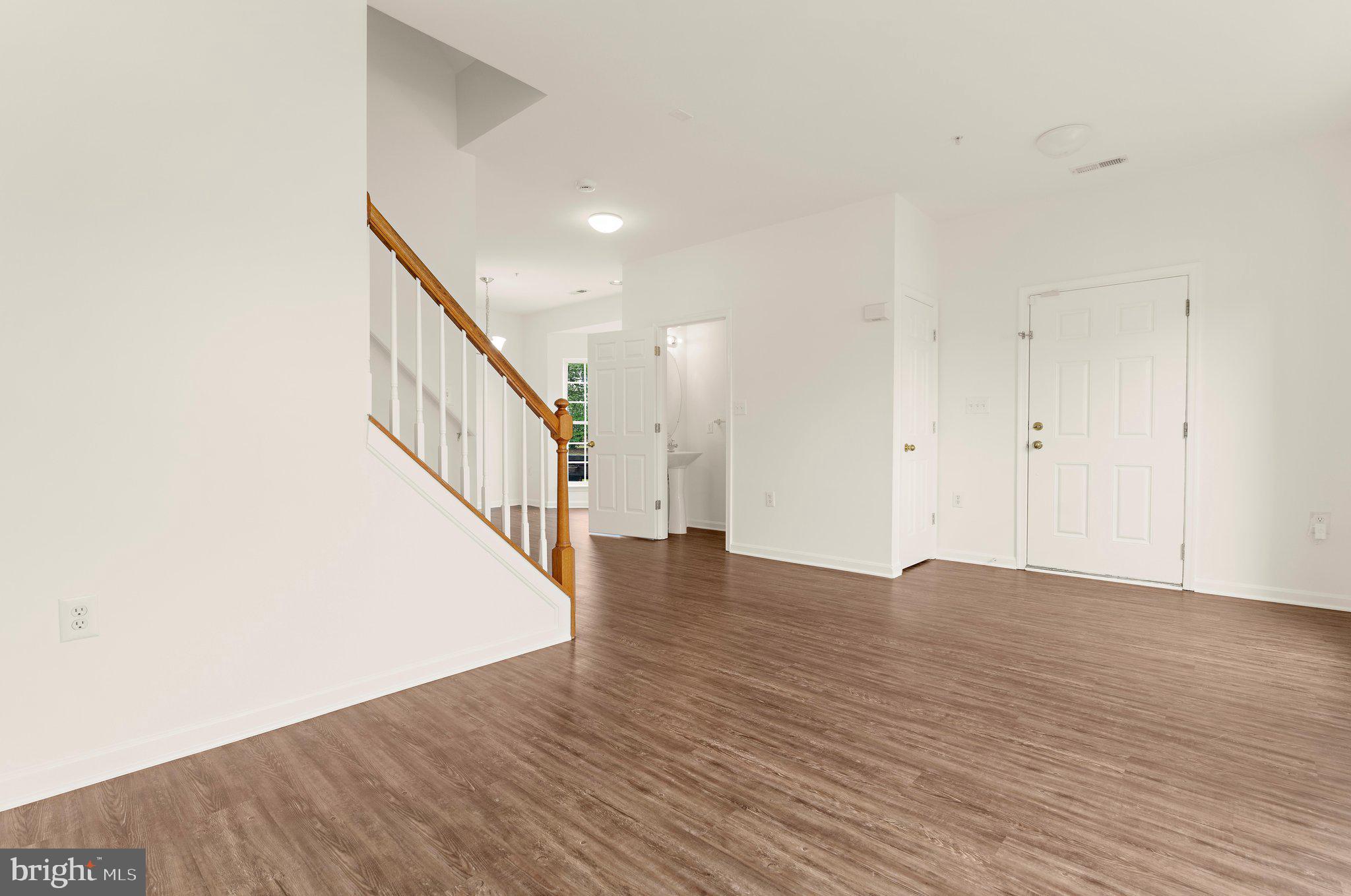 1923 BULRUSH COURT