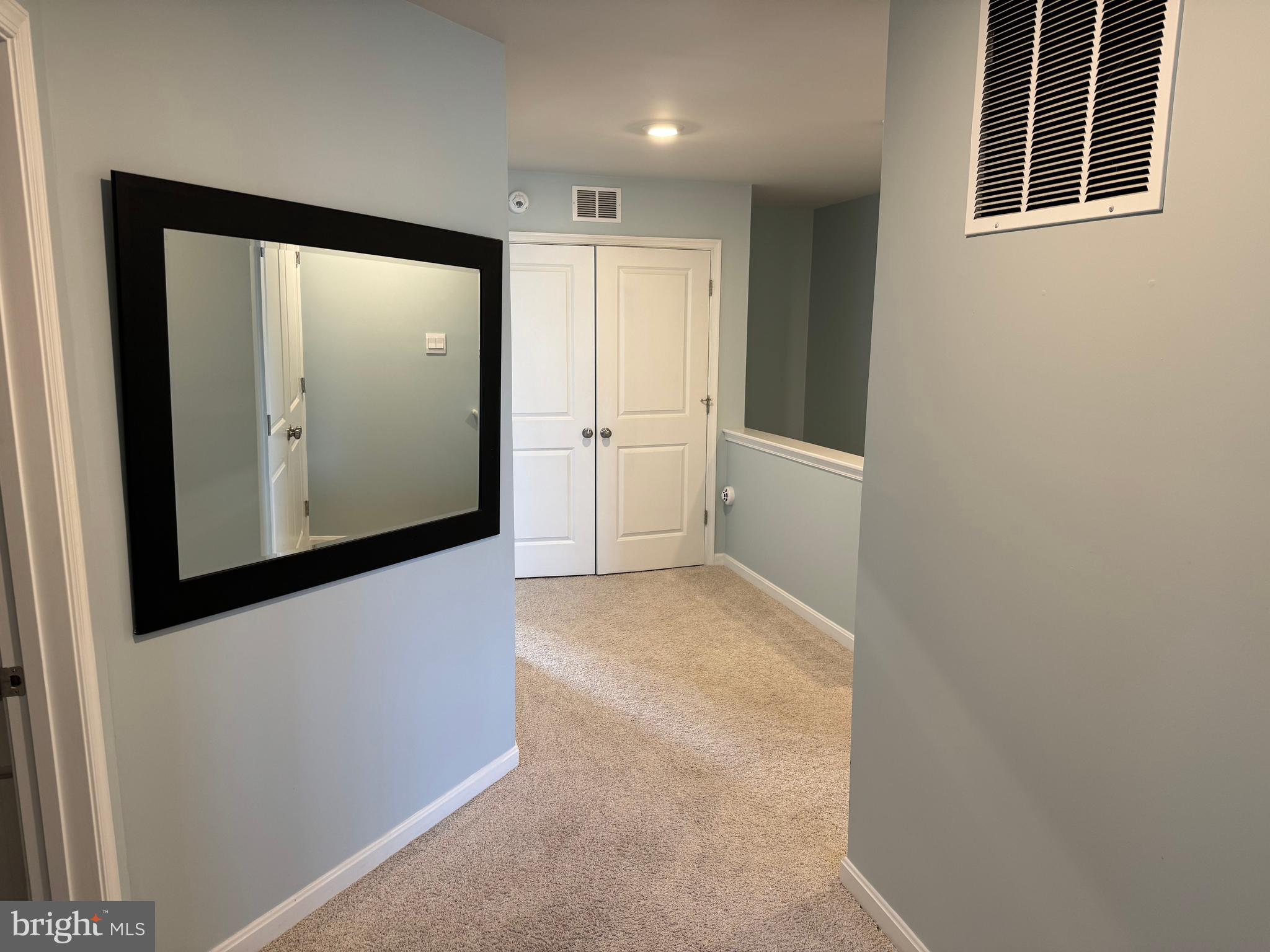 LOCUST RUN - Residential