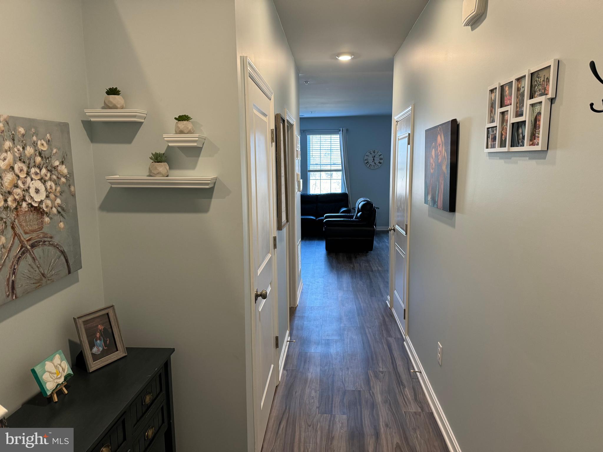 LOCUST RUN - Residential
