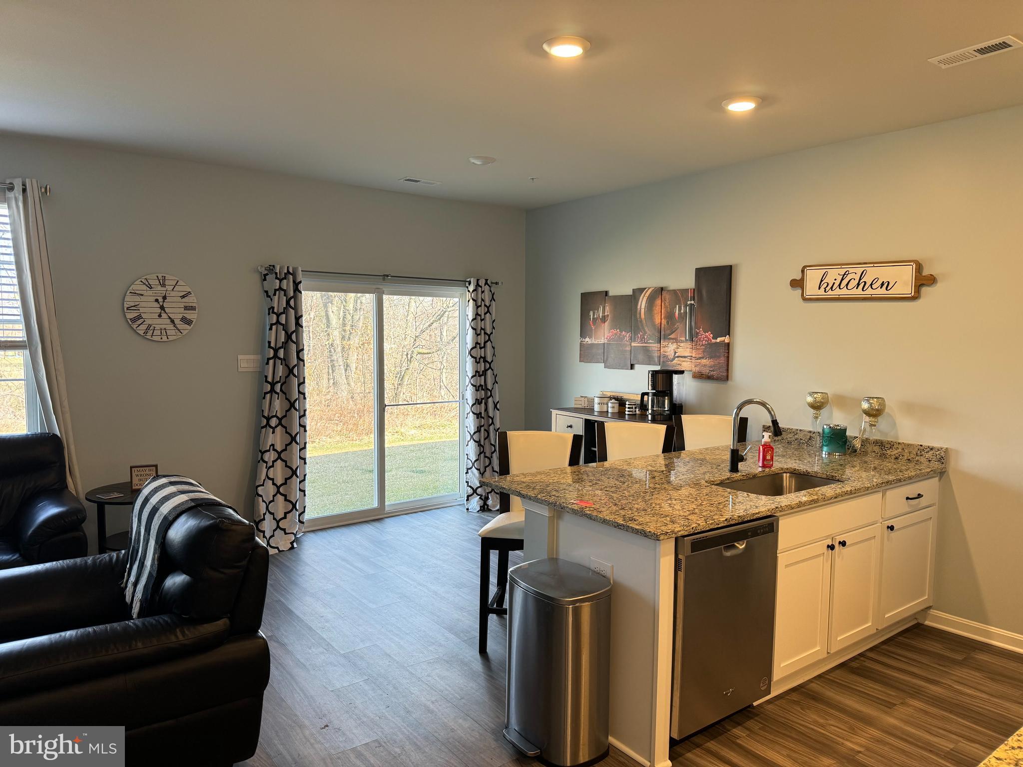 LOCUST RUN - Residential